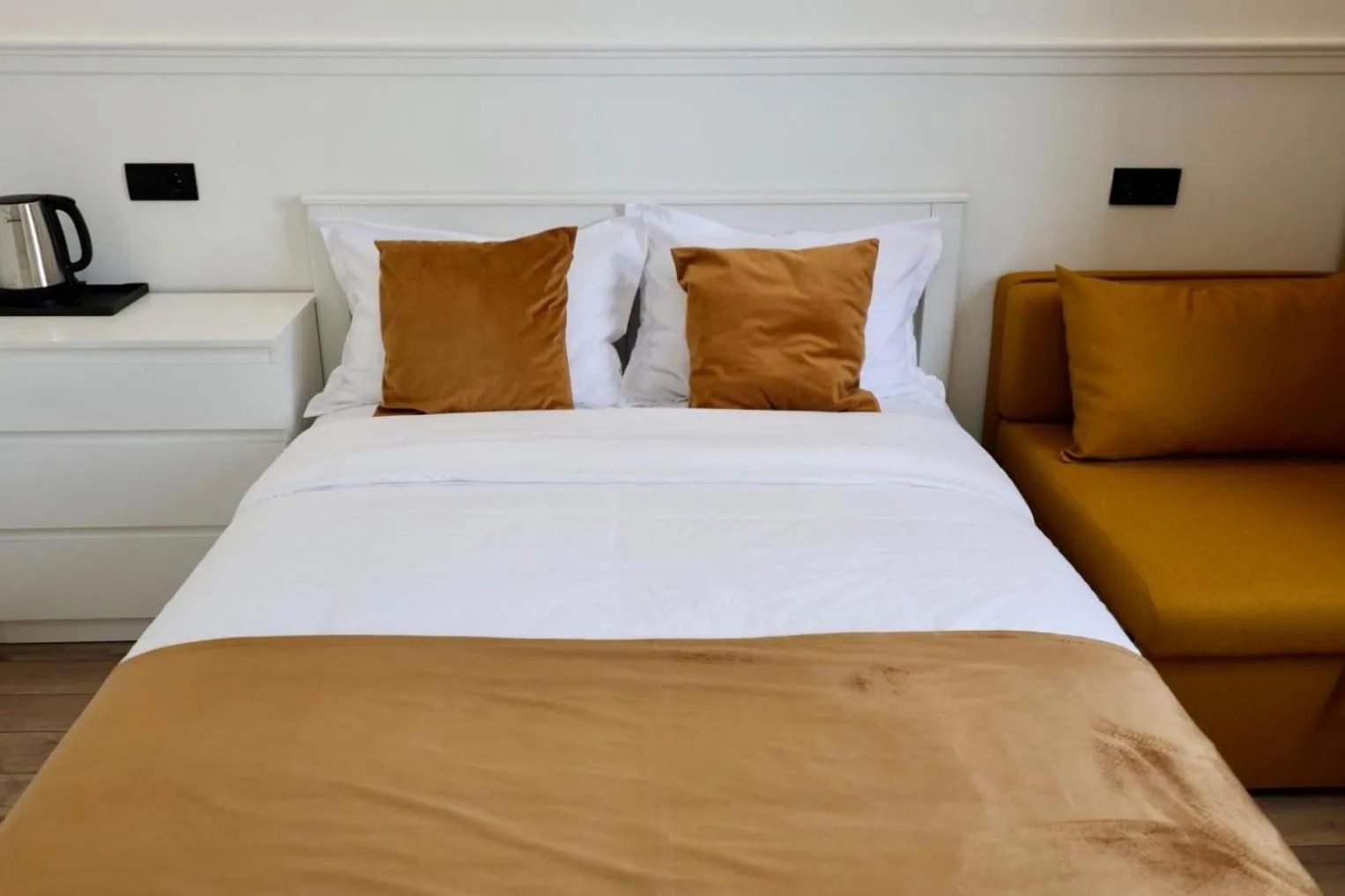 Bed in HANNAH INN - ex HELLO INN