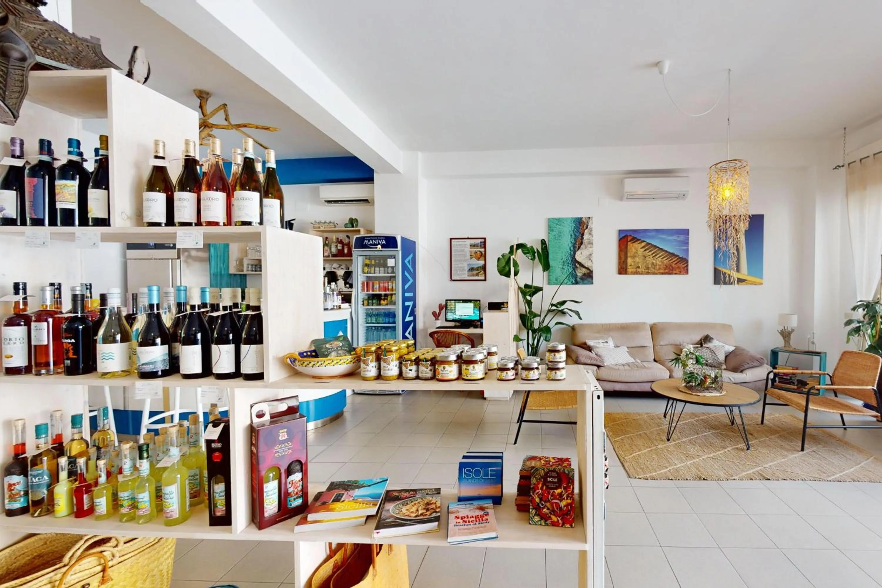 Lounge or bar in Hotel Donna Rosa