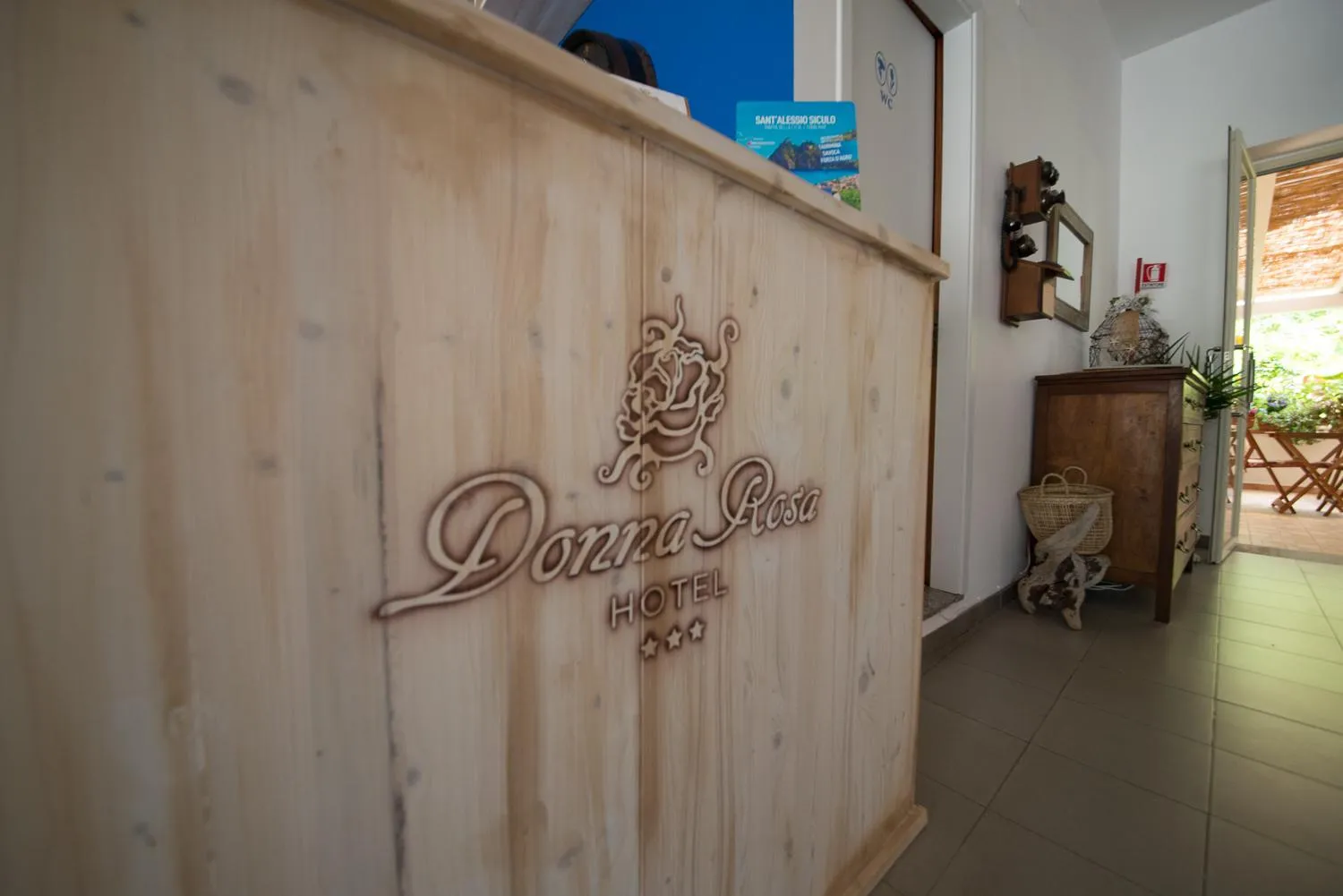 Lobby or reception in Hotel Donna Rosa