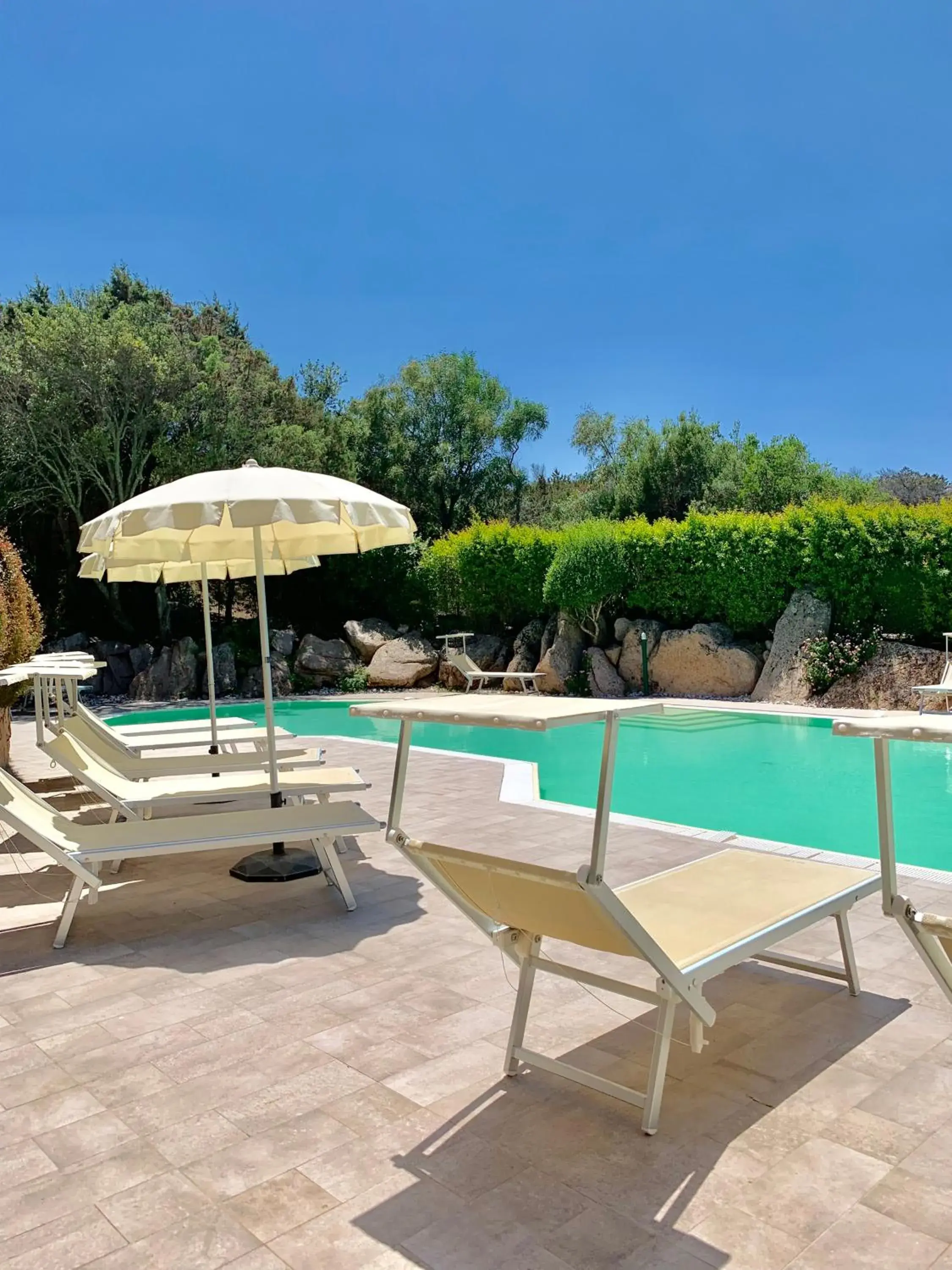 Pool view in Green Park Hotel Pool view in Green Park Hotel