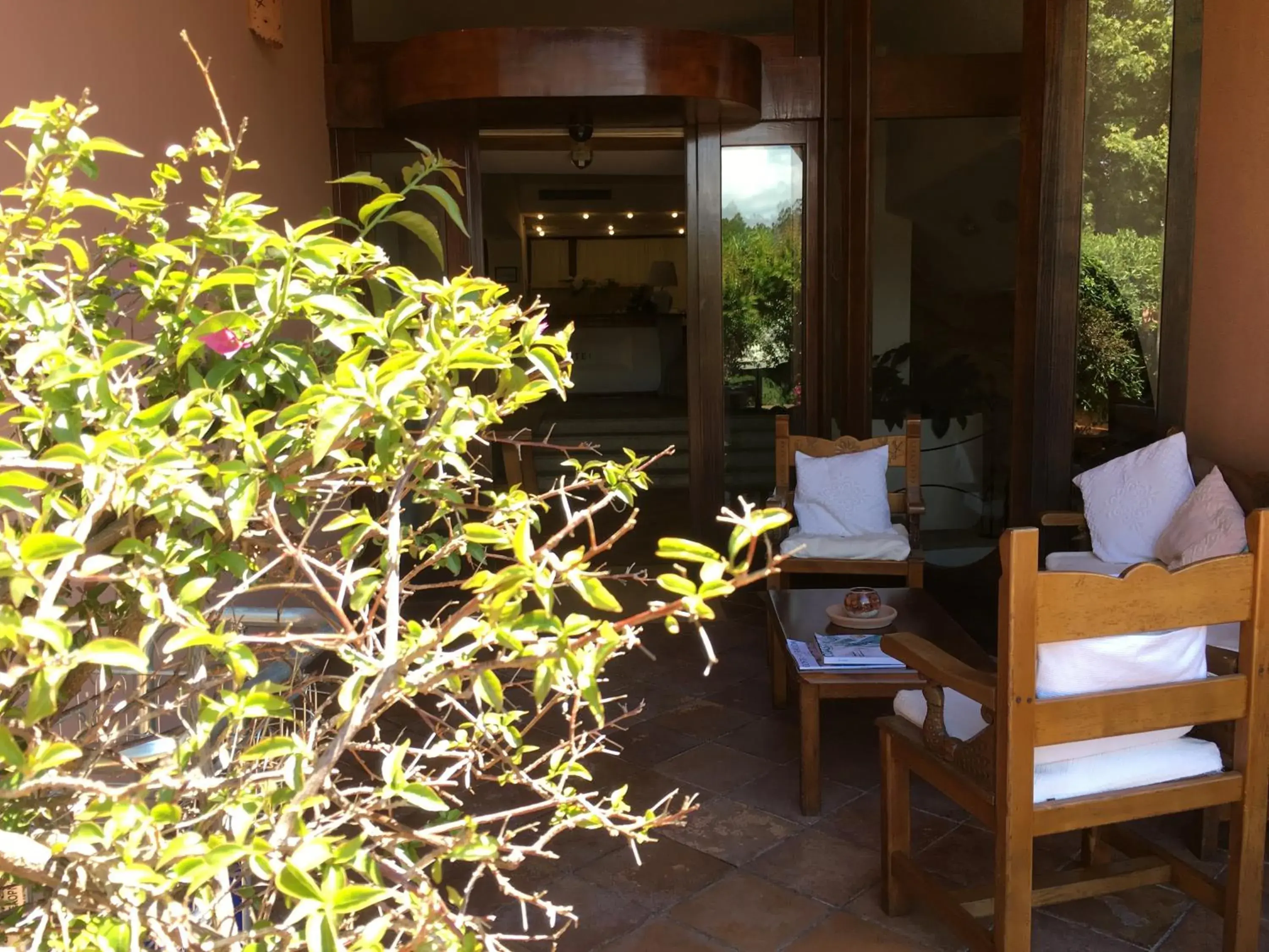 Facade/entrance in Green Park Hotel Facade/entrance in Green Park Hotel