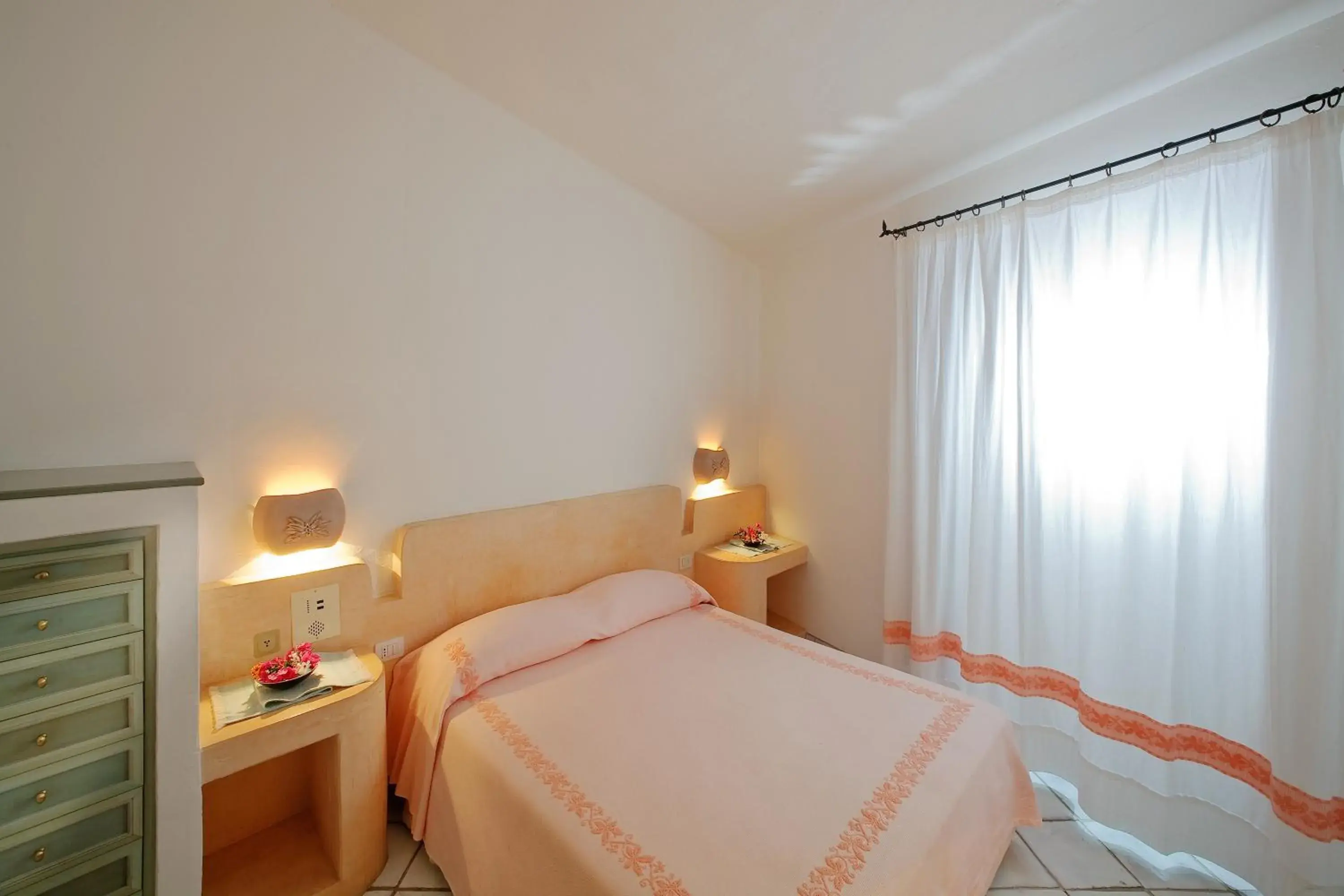 Bedroom, Bed in Green Park Hotel Bedroom, Bed in Green Park Hotel