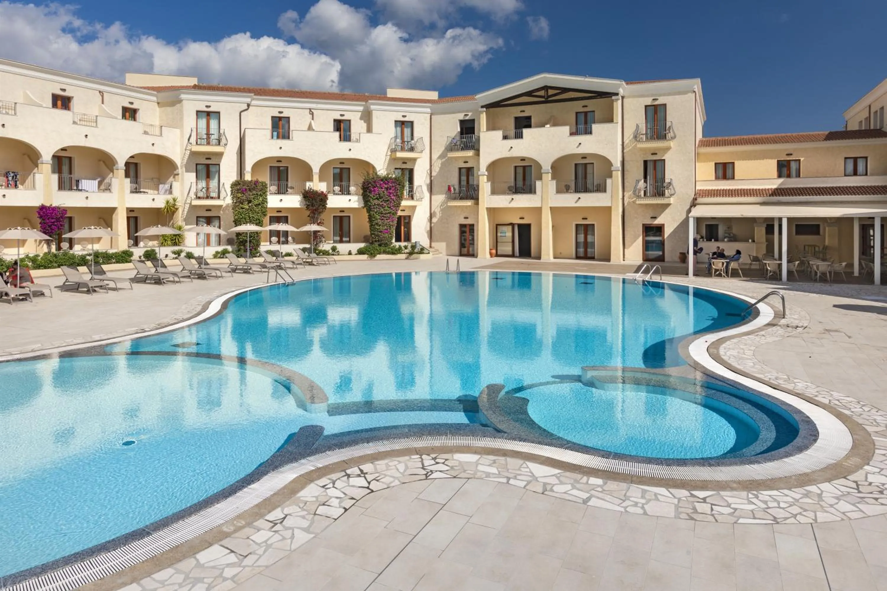 Swimming pool in Blu Hotel Morisco