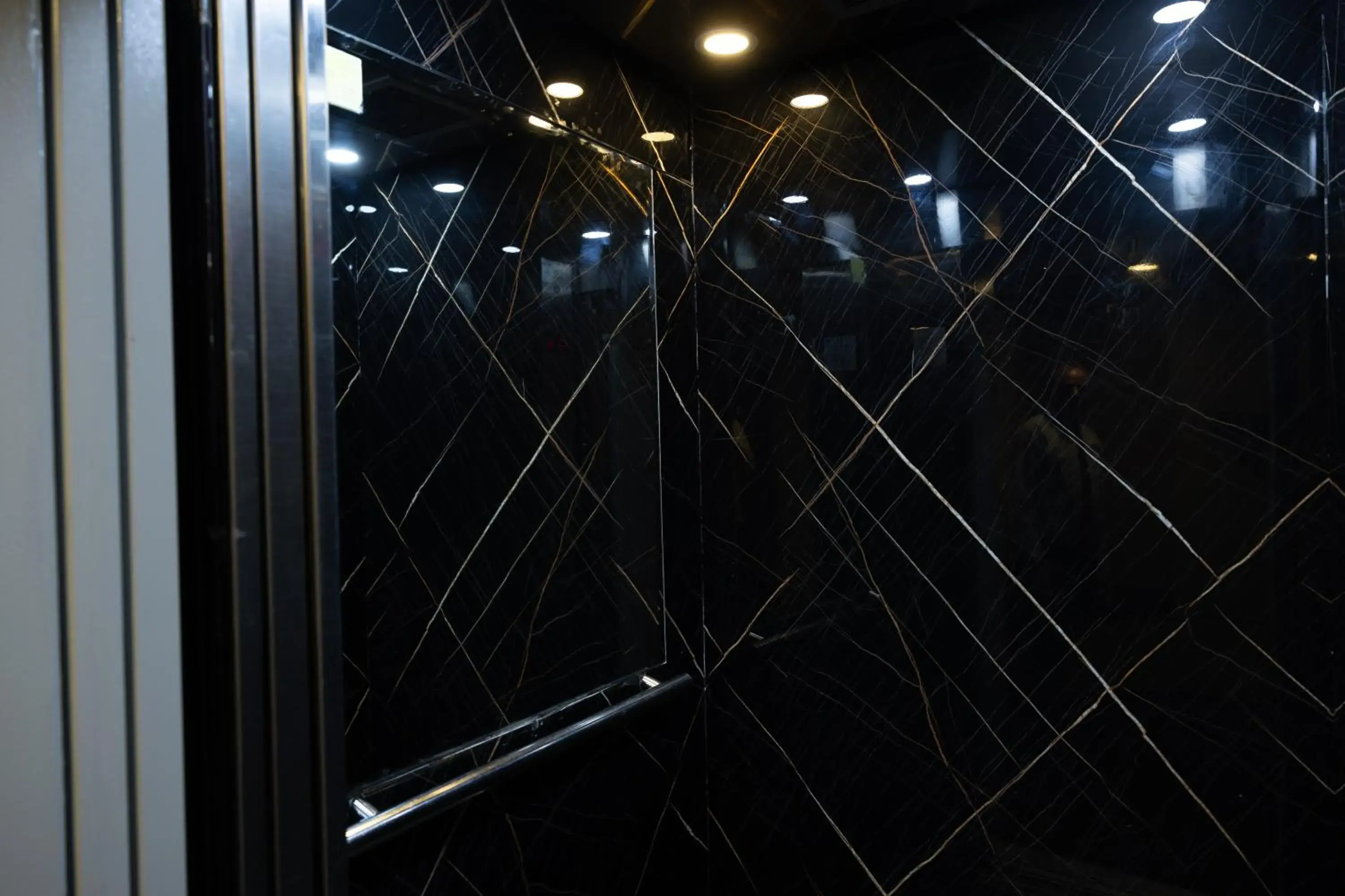 Property building in Lev Yerushalayim Hotel Property building in Lev Yerushalayim Hotel