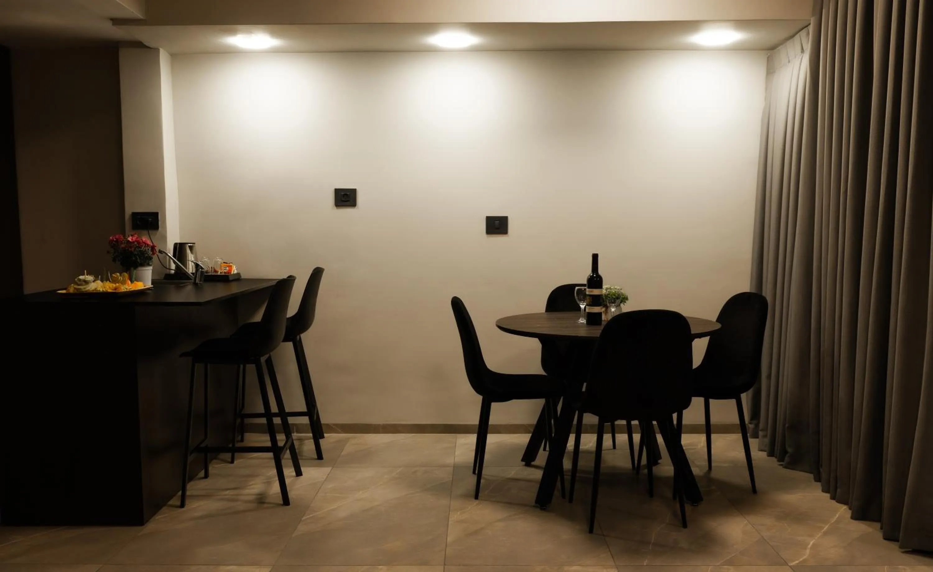 Seating area in Lev Yerushalayim Hotel