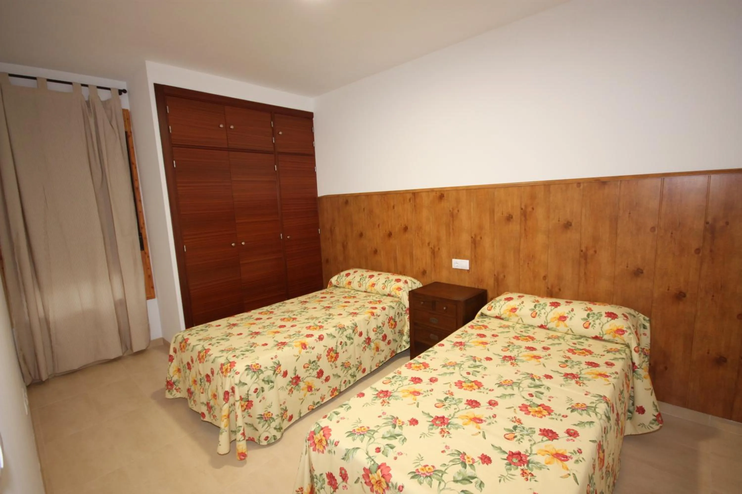 Bedroom, Bed in Apartamentos Rurales Campillo