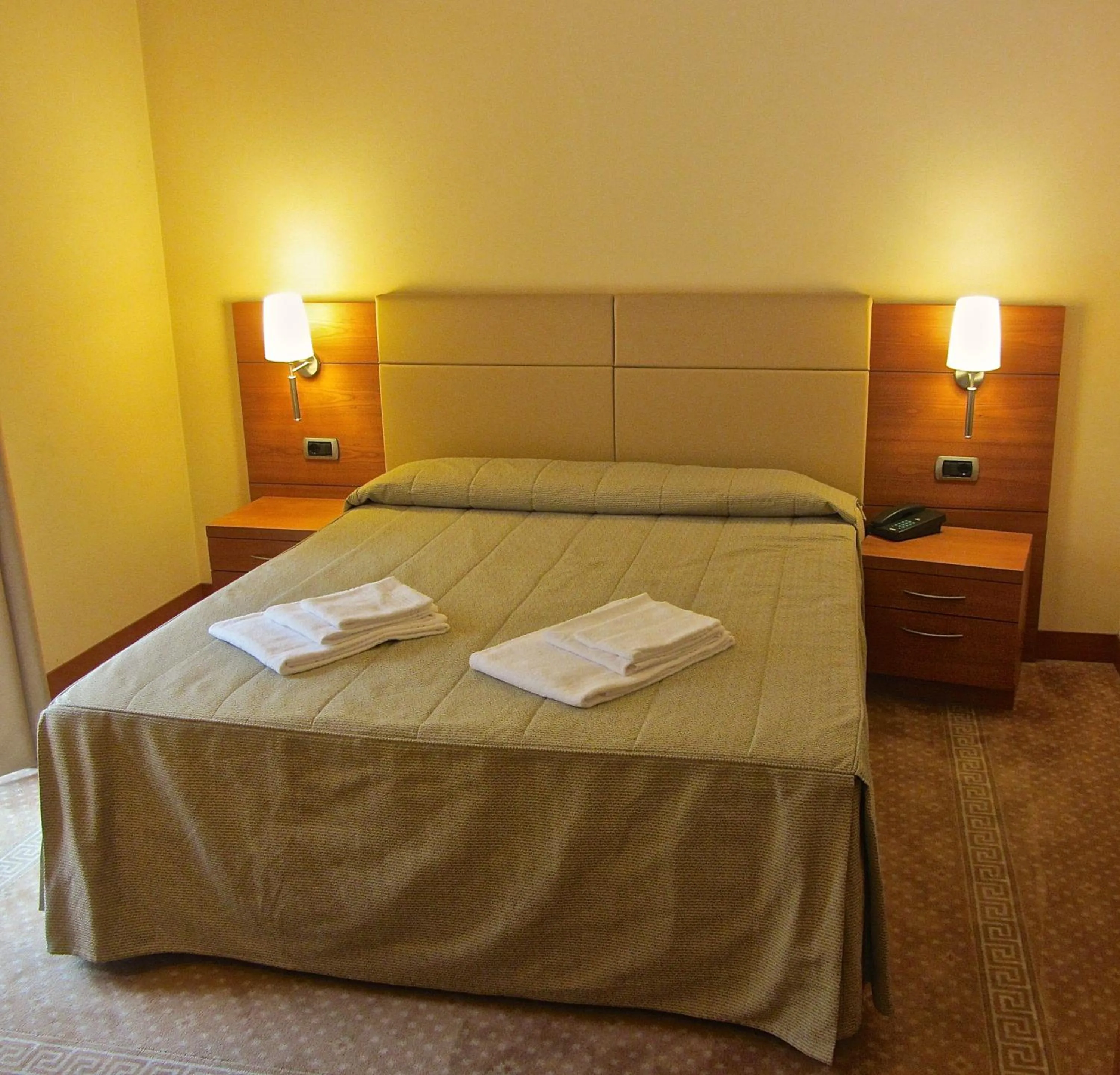 Shower, Bed in Relais San Giusto