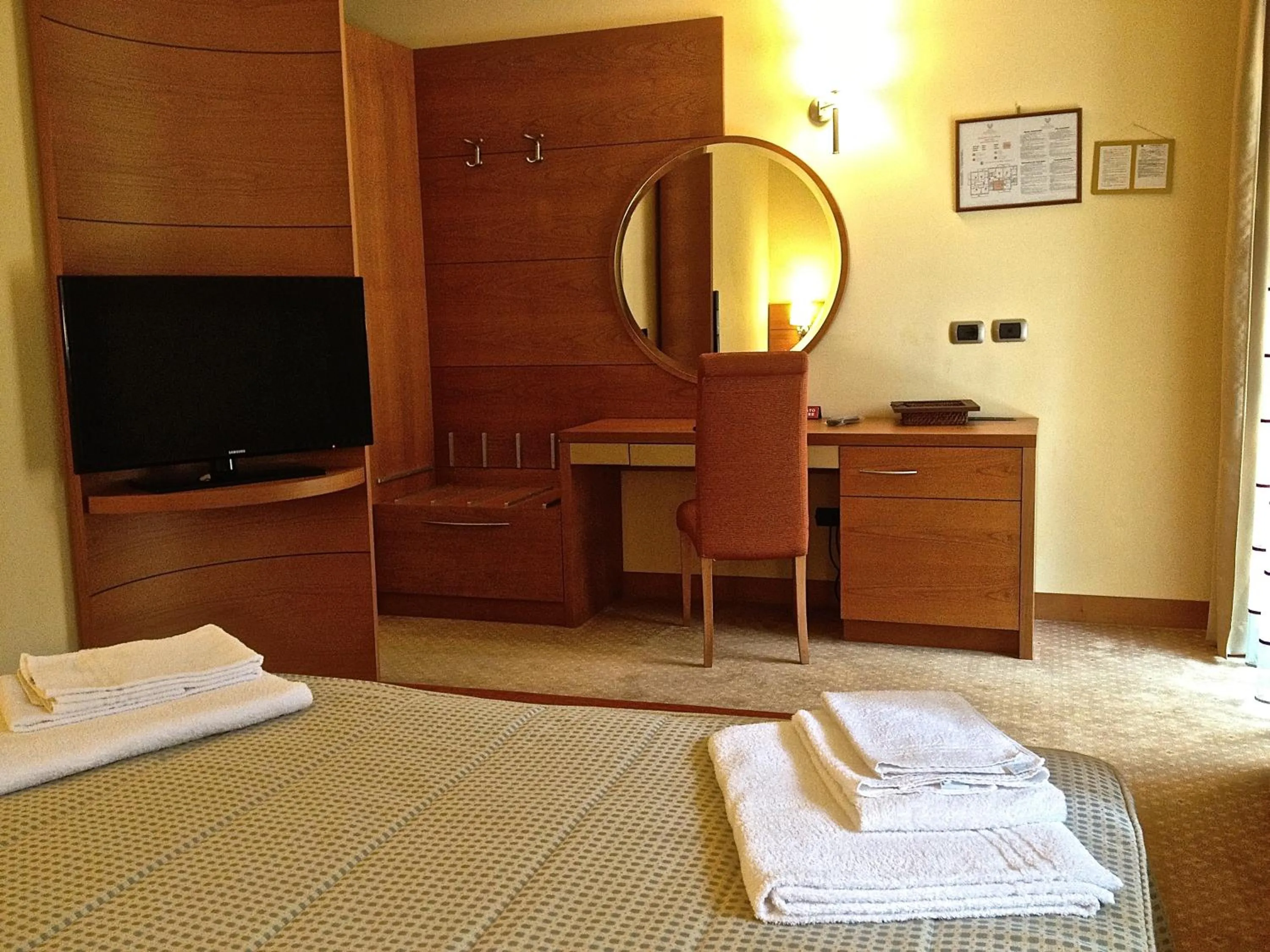 Shower, Bed in Relais San Giusto