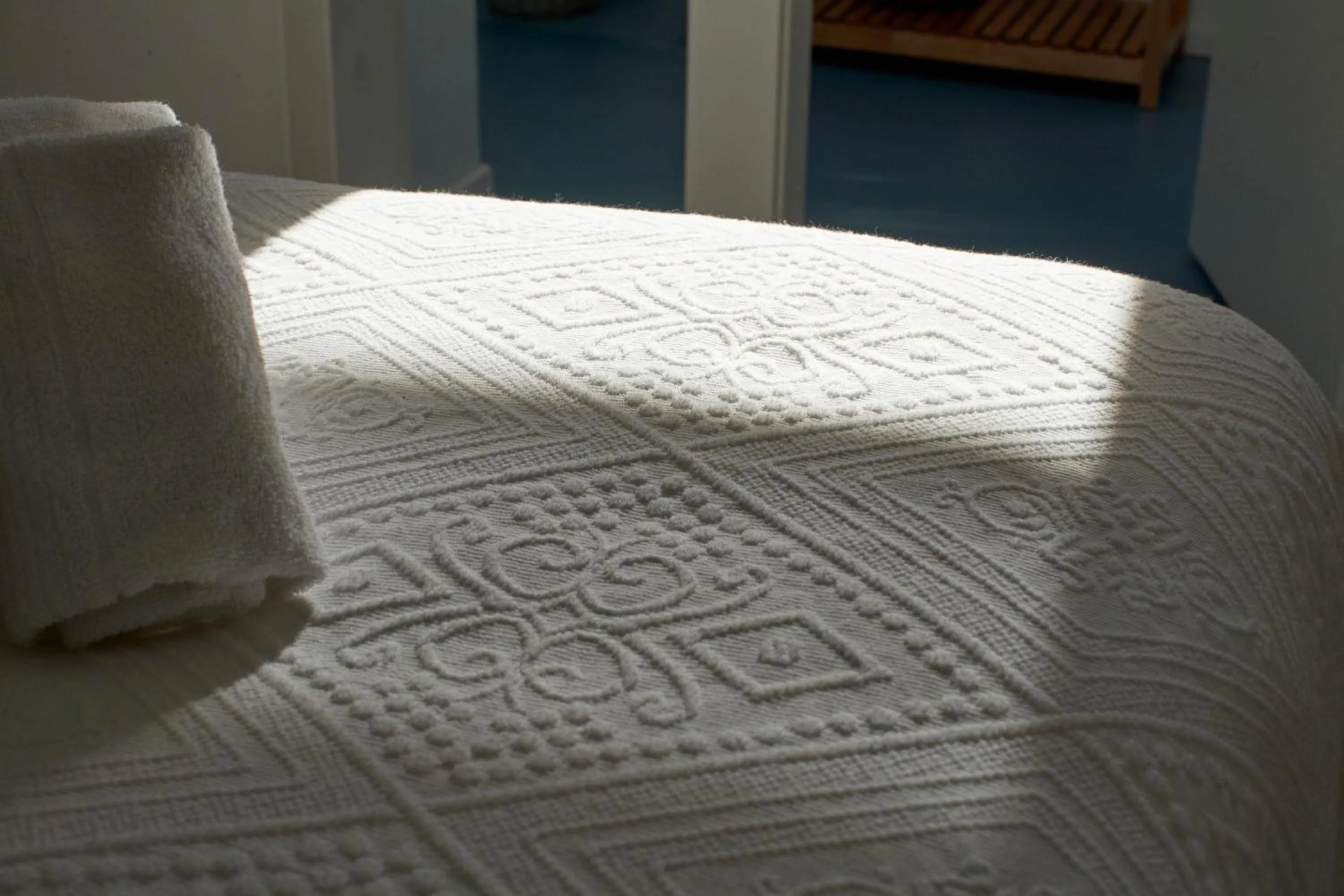 Decorative detail, Bed in Echi di Puglia