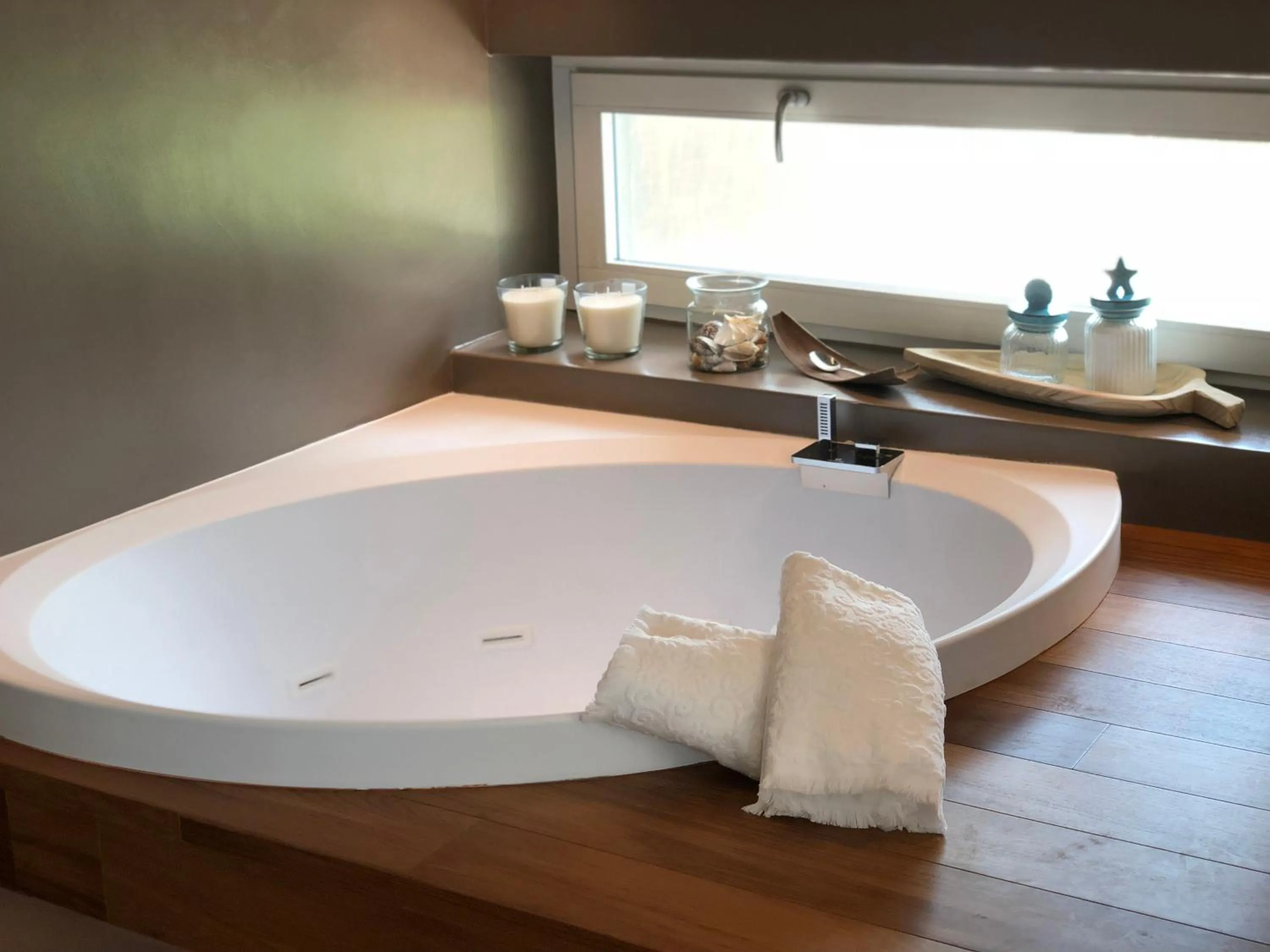 Decorative detail in Echi di Puglia