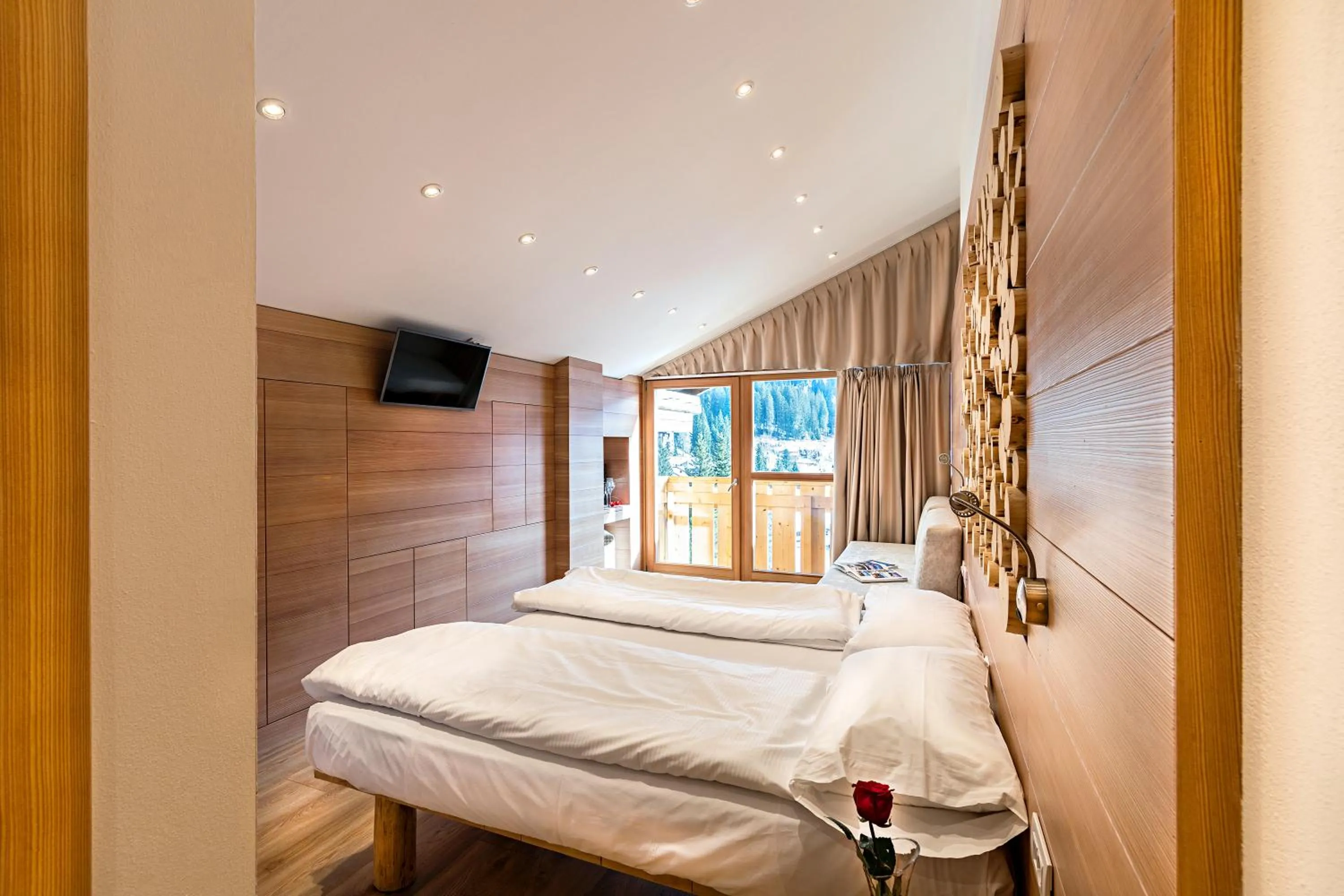 Photo of the whole room, Bed in Hotel Dahu