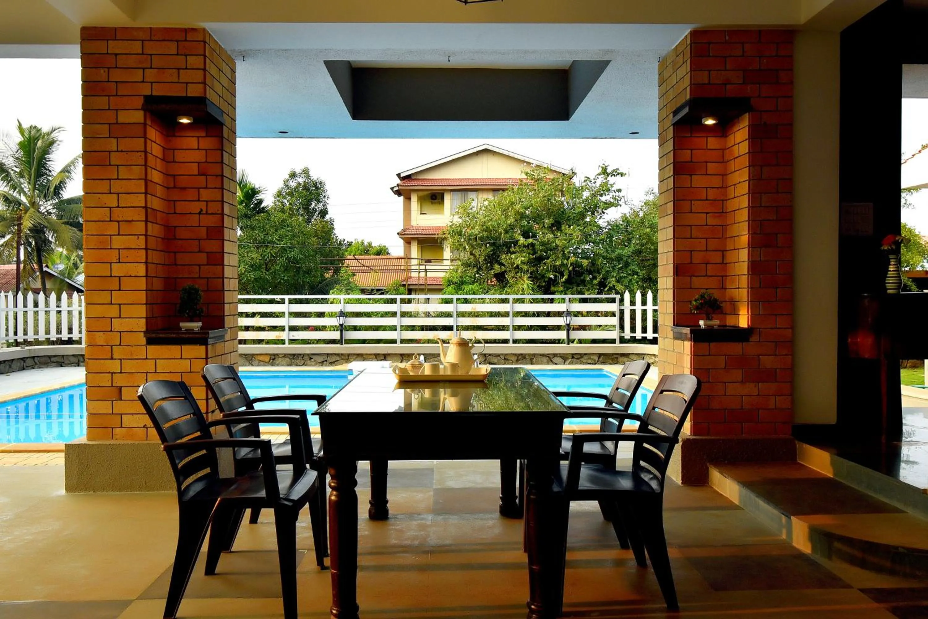 Patio in The Mango Inn