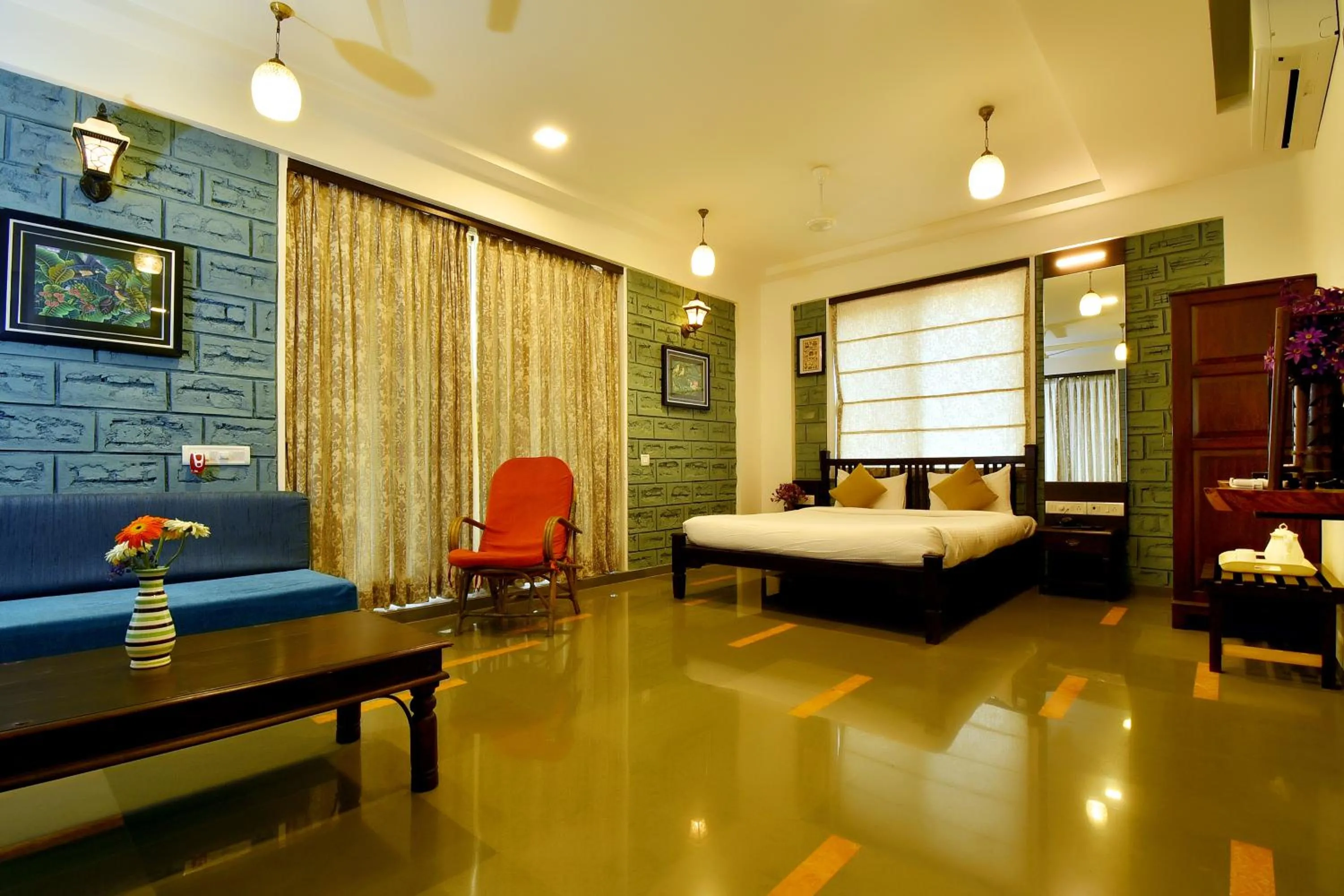 Photo of the whole room, Bed in The Mango Inn