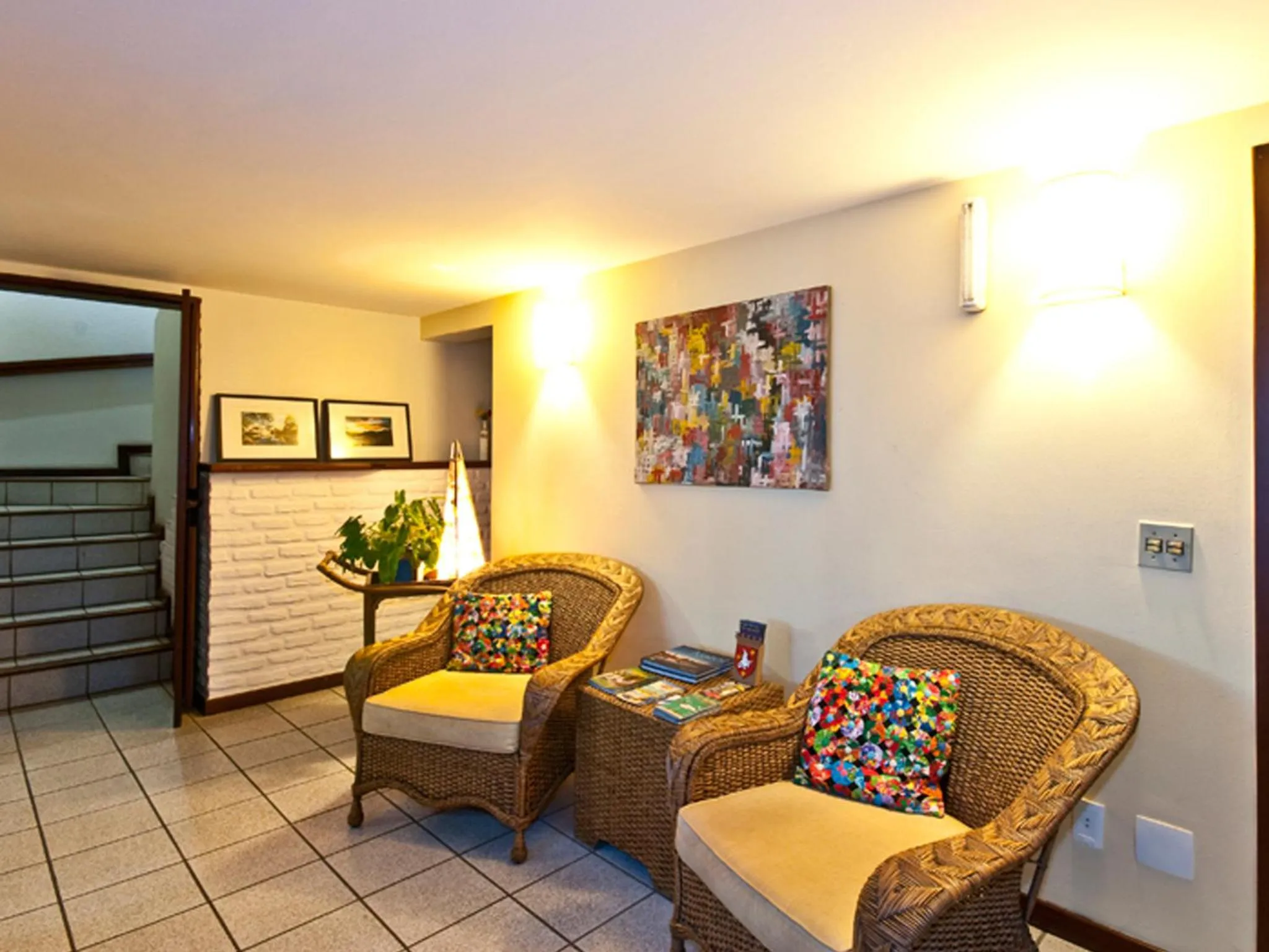 Communal lounge/ TV room in Pousada Castanheira