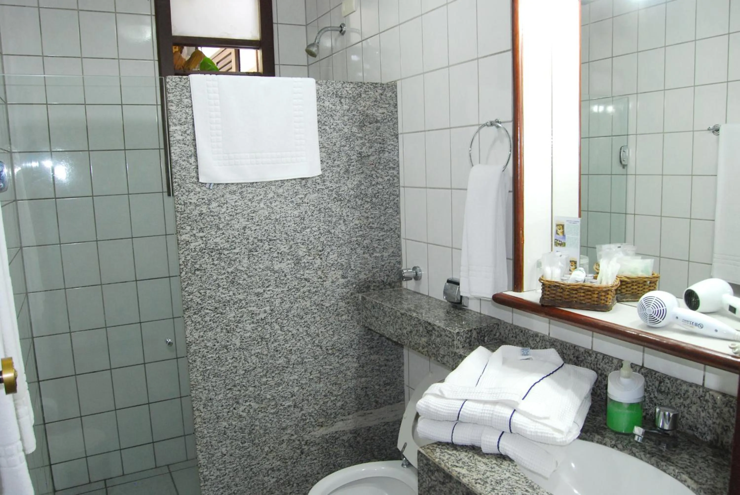 Bathroom in Pousada Castanheira