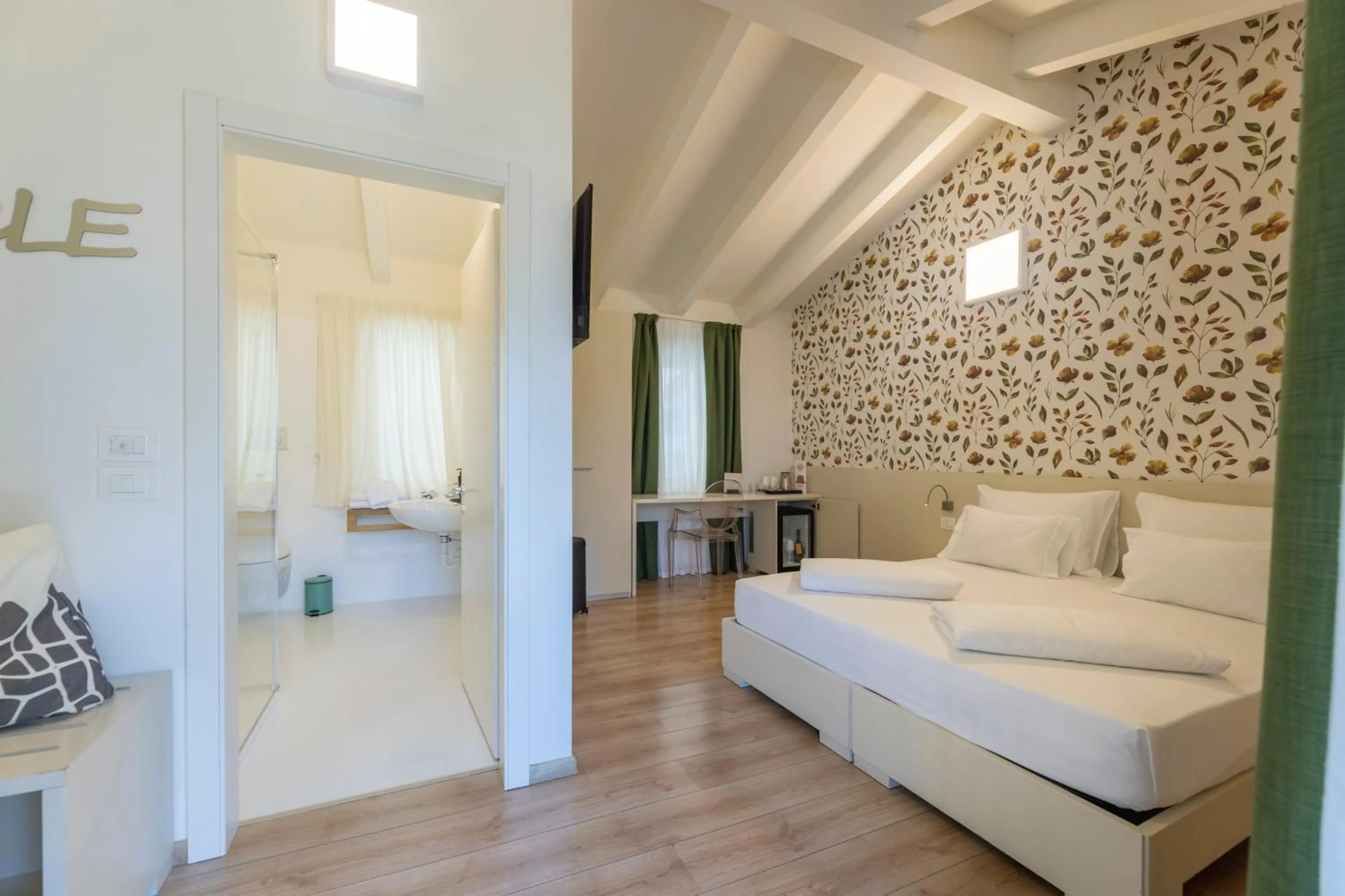 Bed in SeeLE Garda Hotel