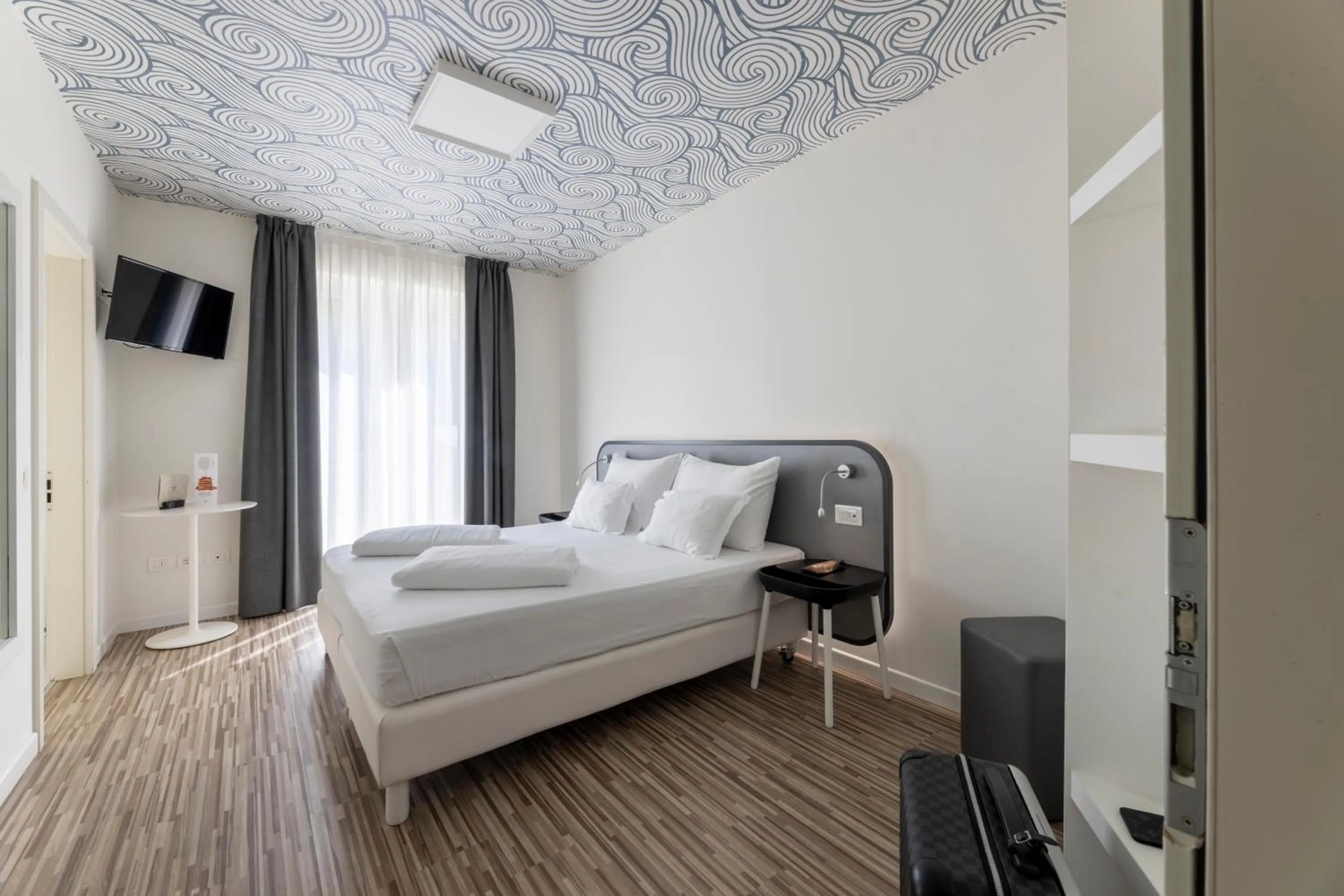 Bedroom, Bed in SeeLE Garda Hotel