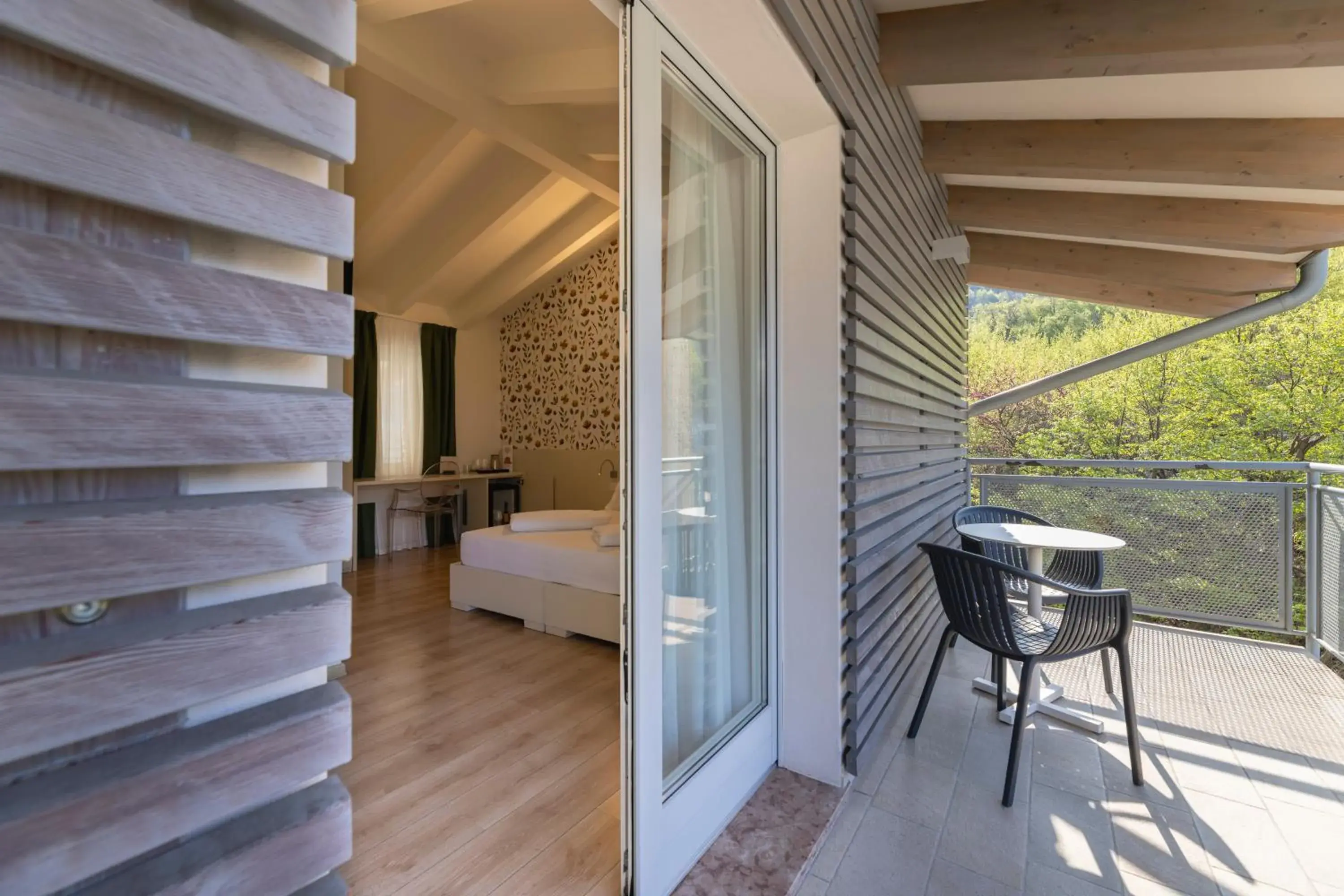 Double or Twin Room with Mountain View in SeeLE Garda Hotel Double or Twin Room with Mountain View in SeeLE Garda Hotel