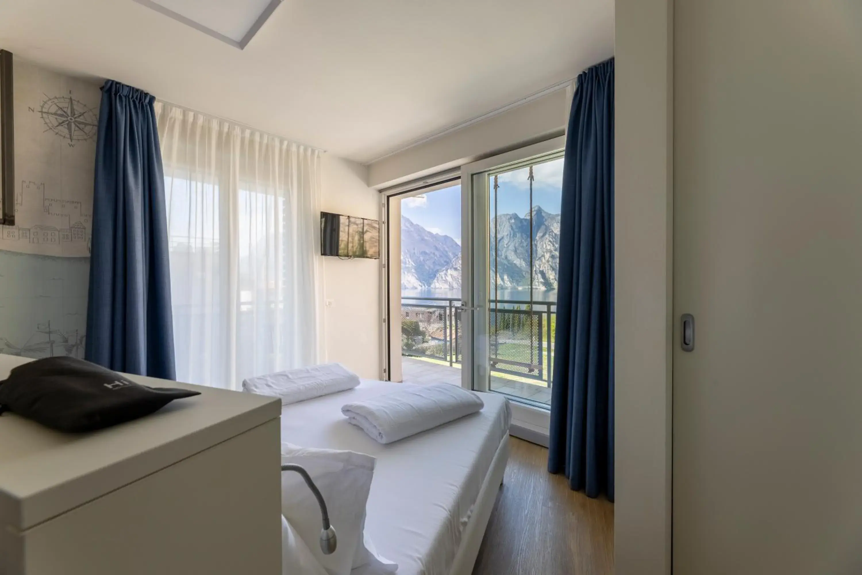 Deluxe Double or Twin Room with Lake View in SeeLE Garda Hotel Deluxe Double or Twin Room with Lake View in SeeLE Garda Hotel