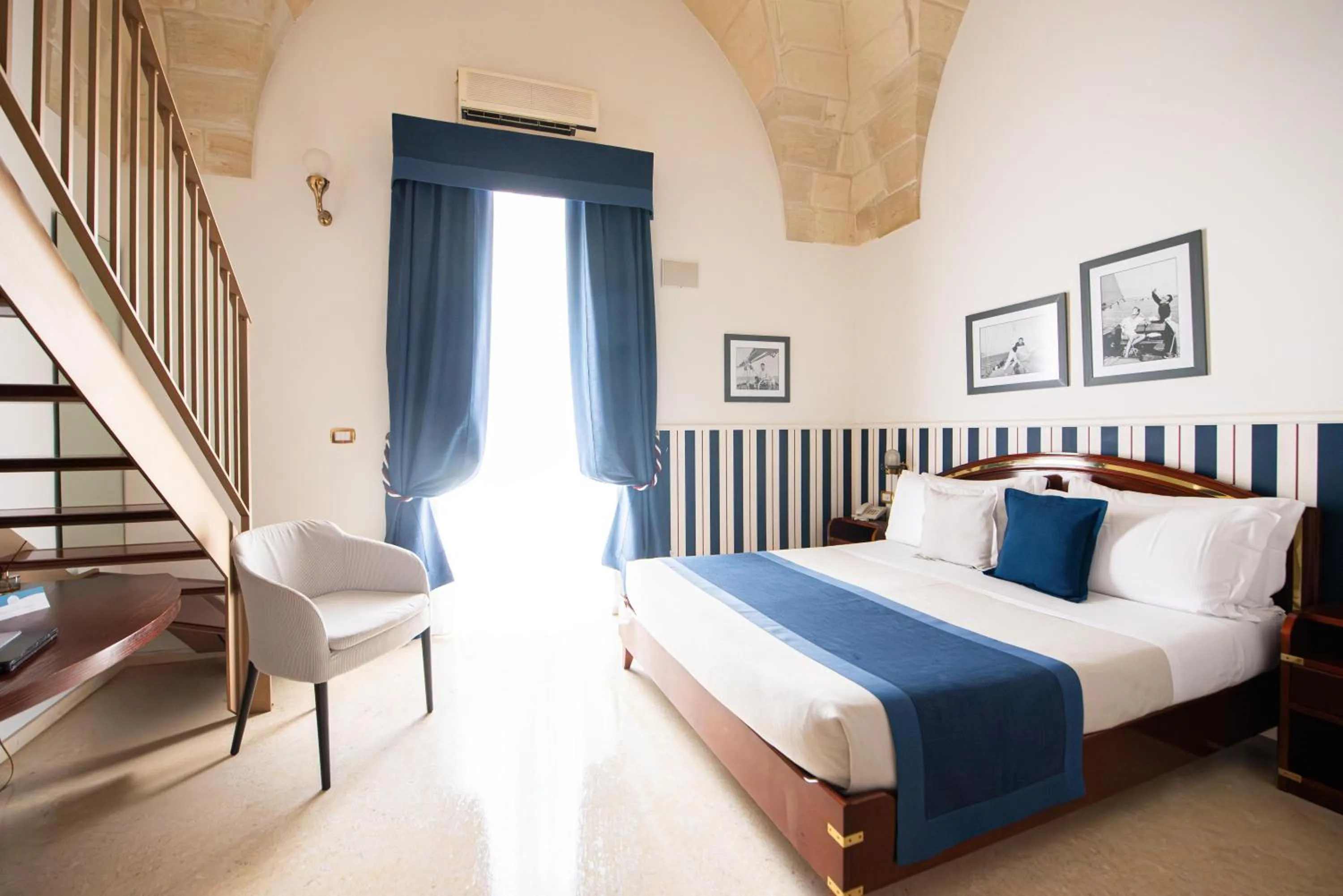 Bed in Corte Di Nettuno - CDSHotels