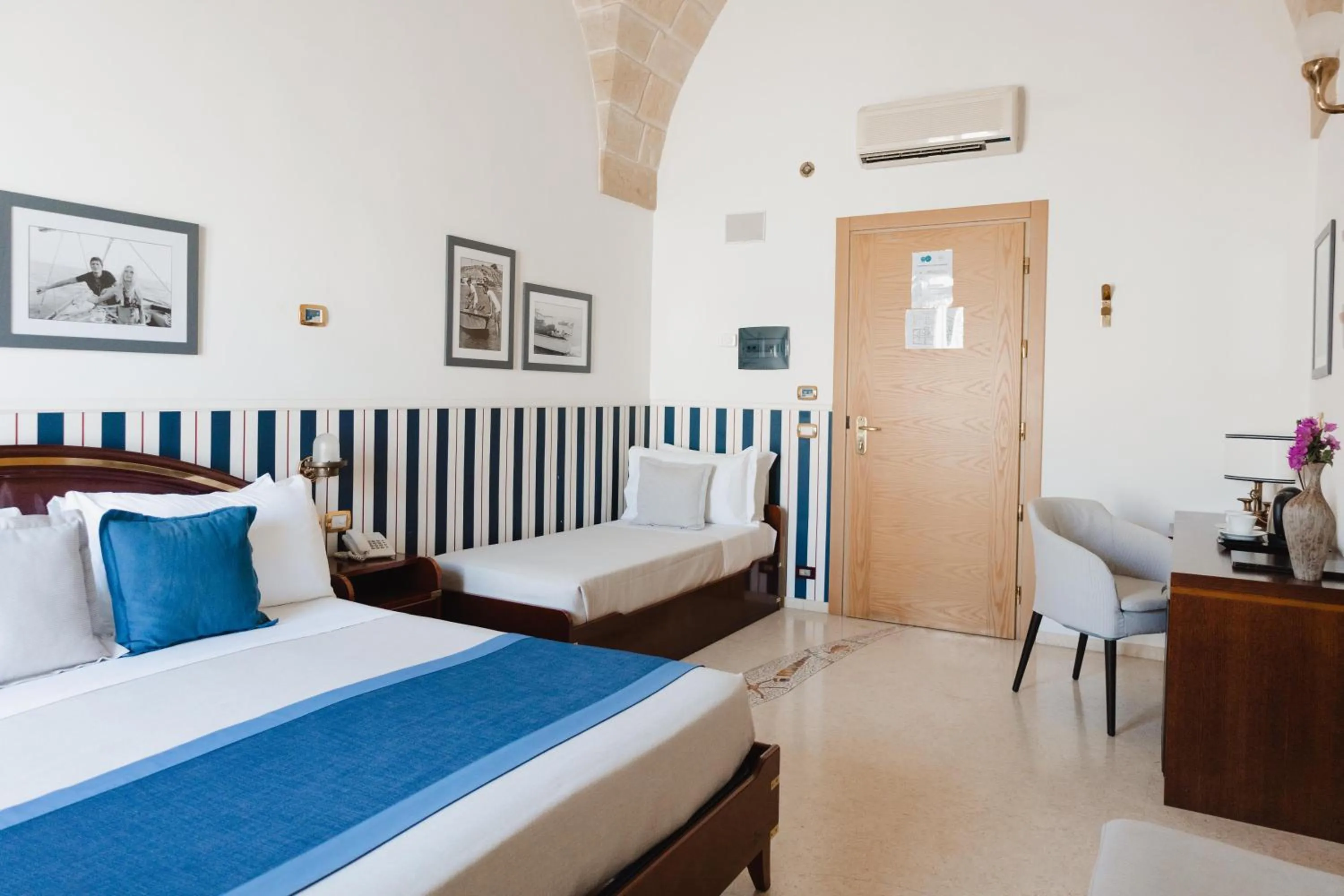 Bed in Corte Di Nettuno - CDSHotels