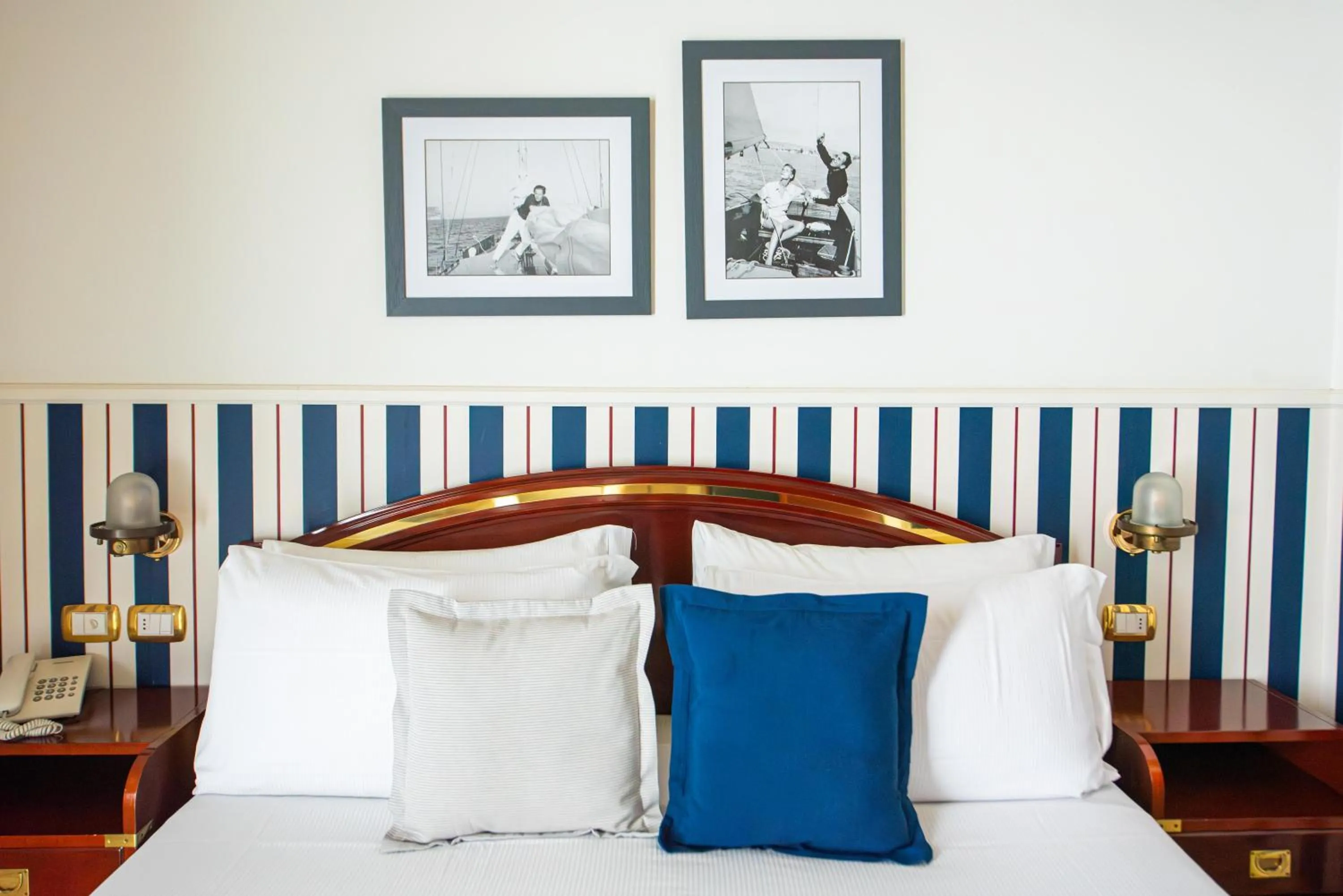 Bed in Corte Di Nettuno - CDSHotels