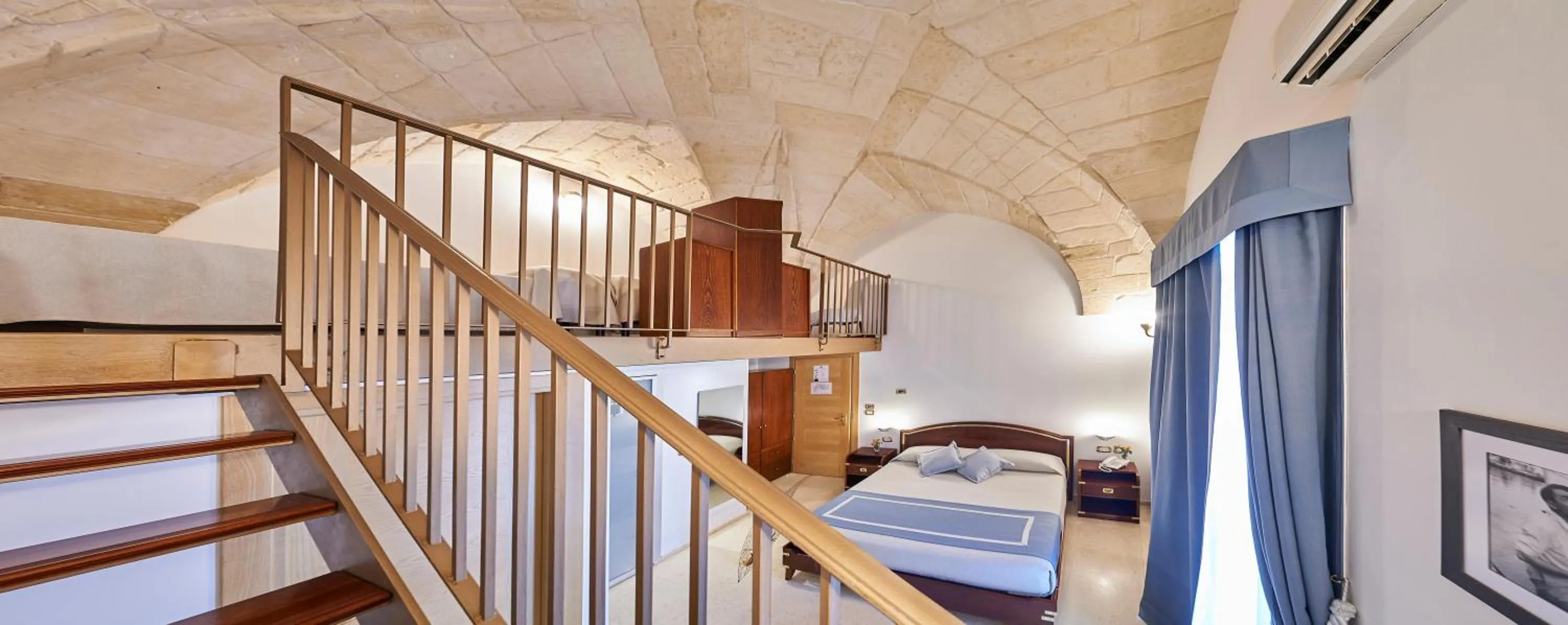 Bed in Corte Di Nettuno - CDSHotels