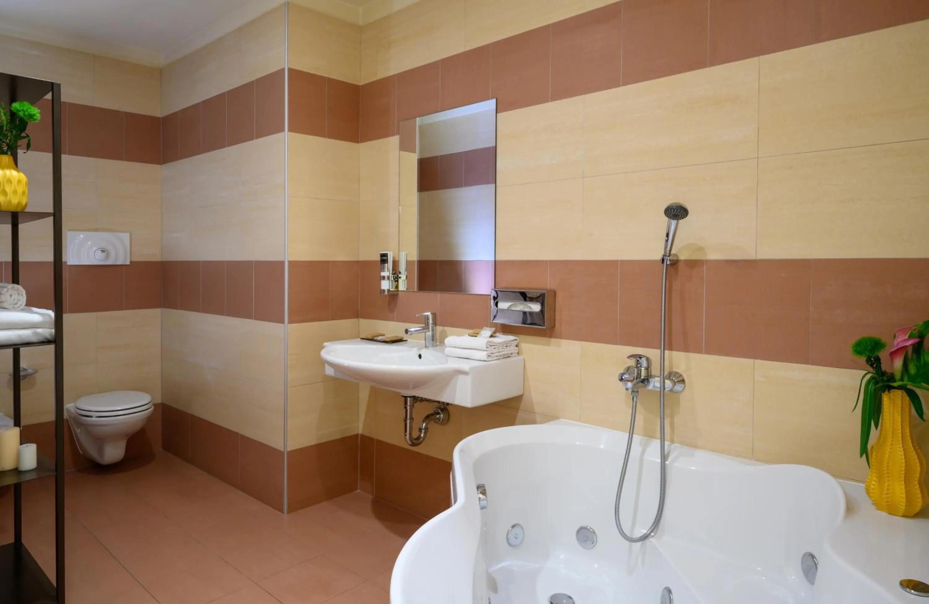 Bathroom in Leonardo Hotel Lago di Garda - Wellness and Spa