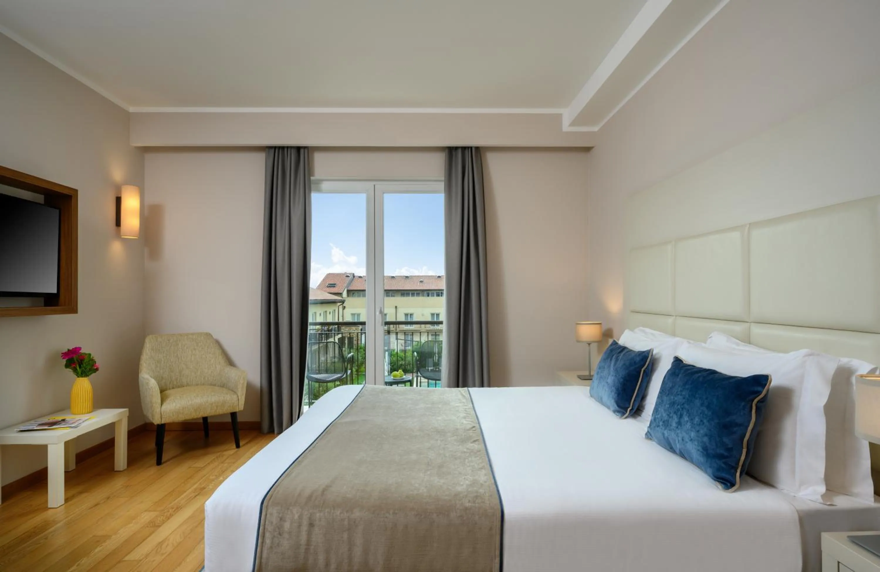 Bed in Leonardo Hotel Lago di Garda - Wellness and Spa