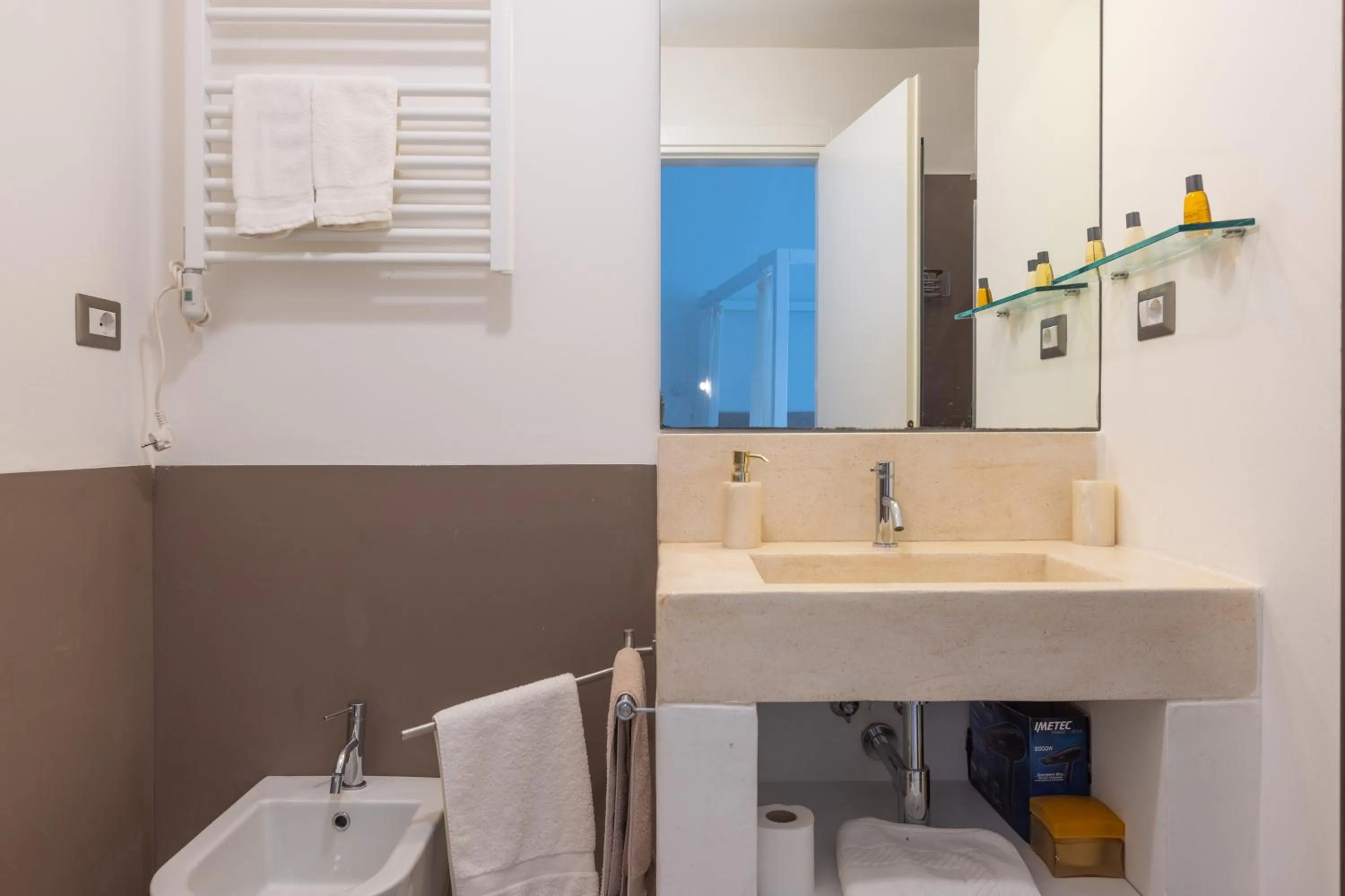 Bathroom in La Loggetta