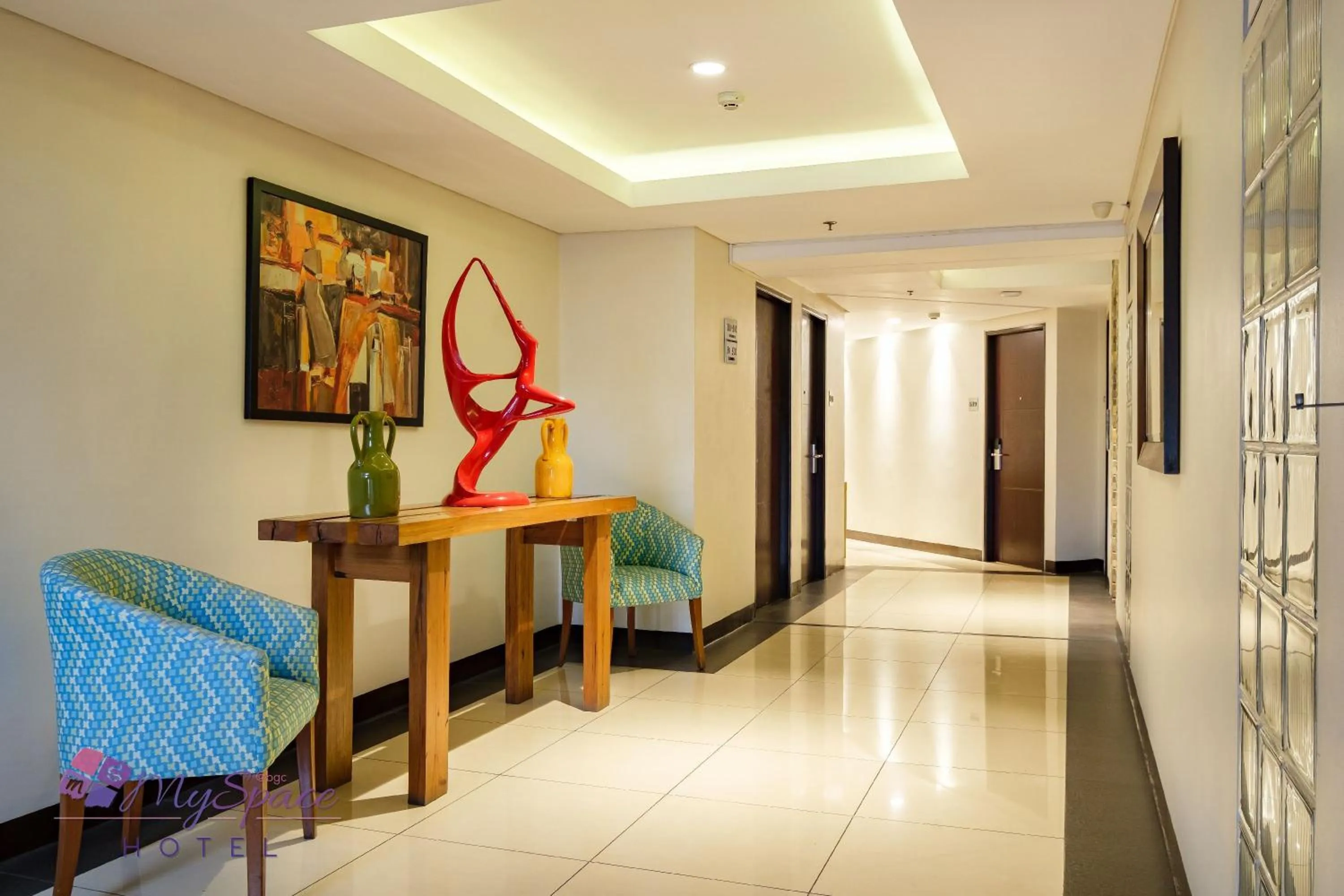 Area and facilities in MySpace Hotel @BGC