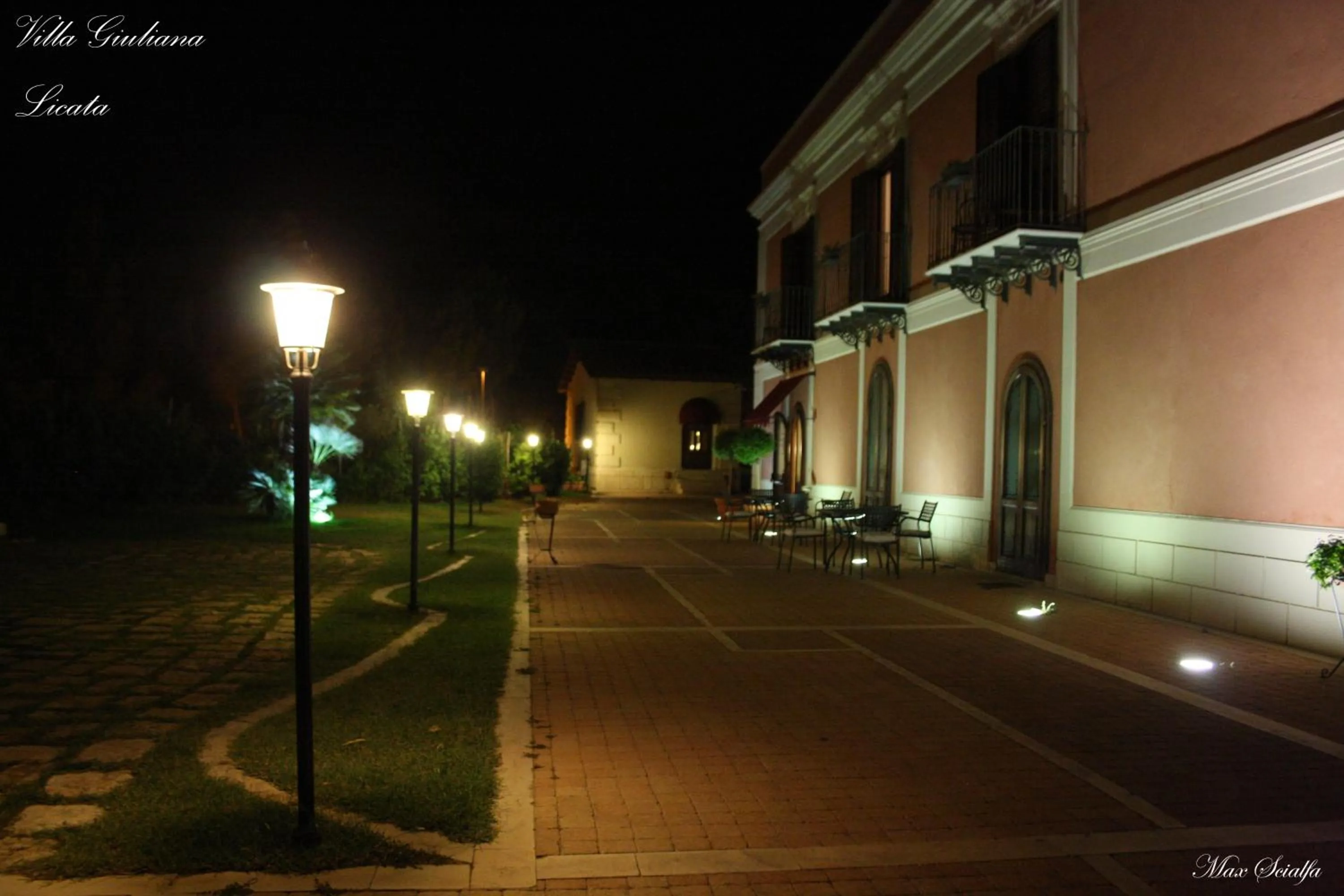 Facade/entrance in Relais Villa Giuliana