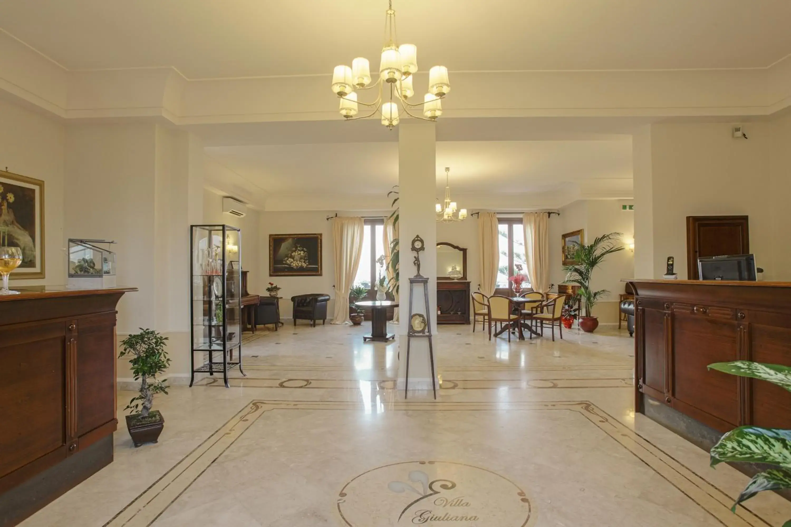 Lobby or reception in Relais Villa Giuliana