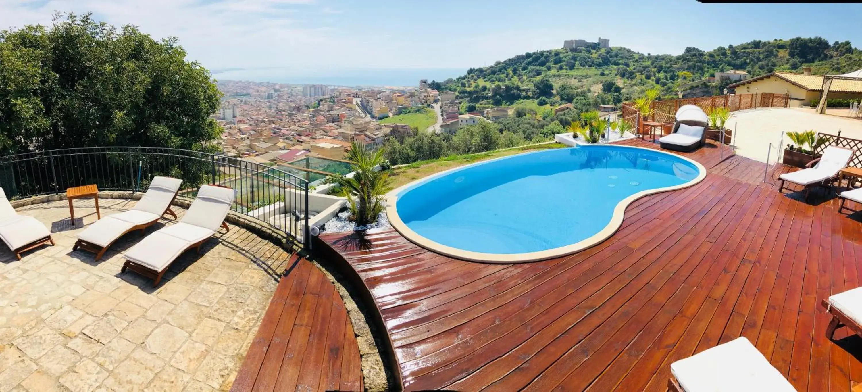 Activities, Pool View in Relais Villa Giuliana