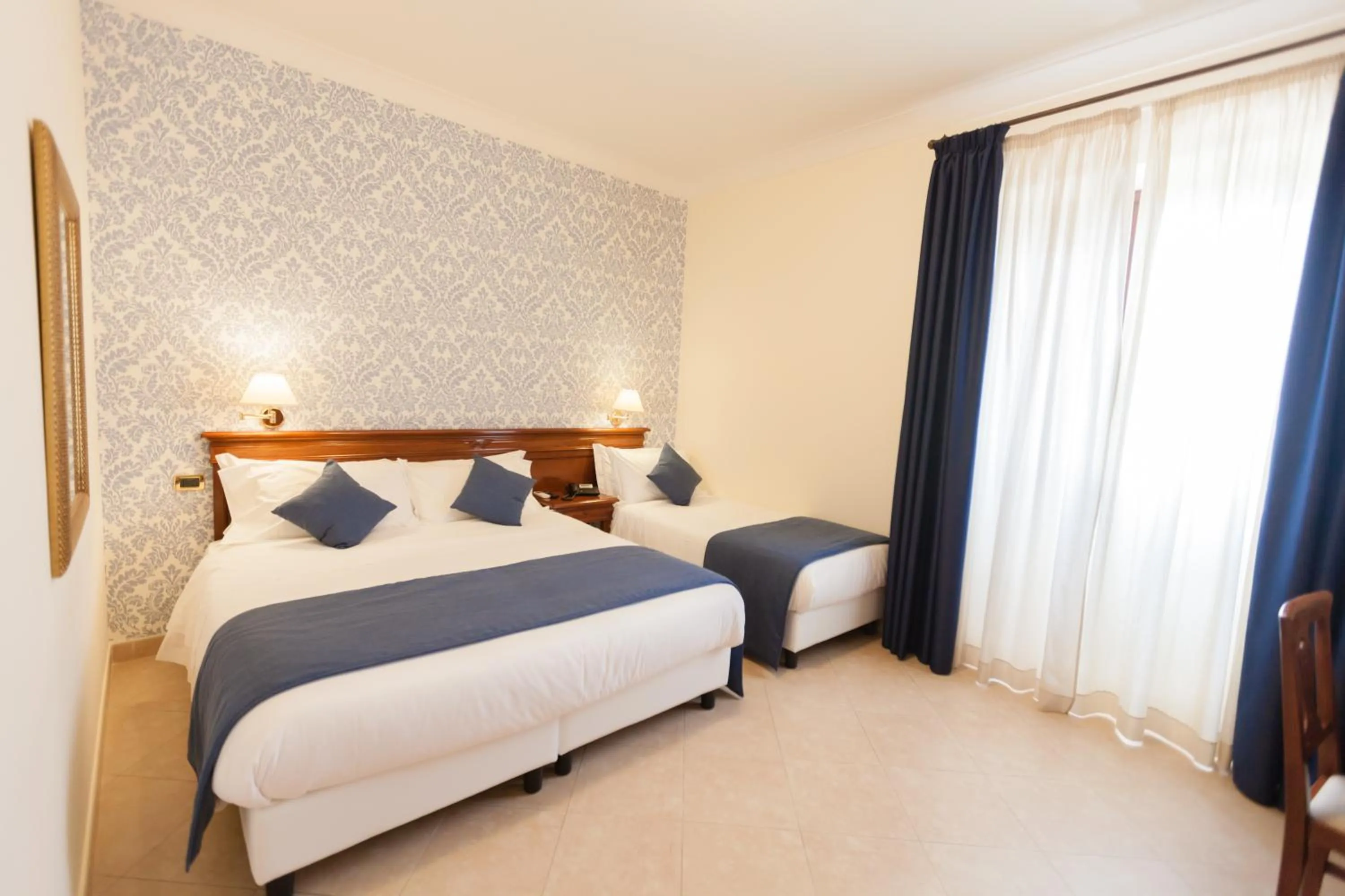 Photo of the whole room, Bed in Relais Villa Giuliana