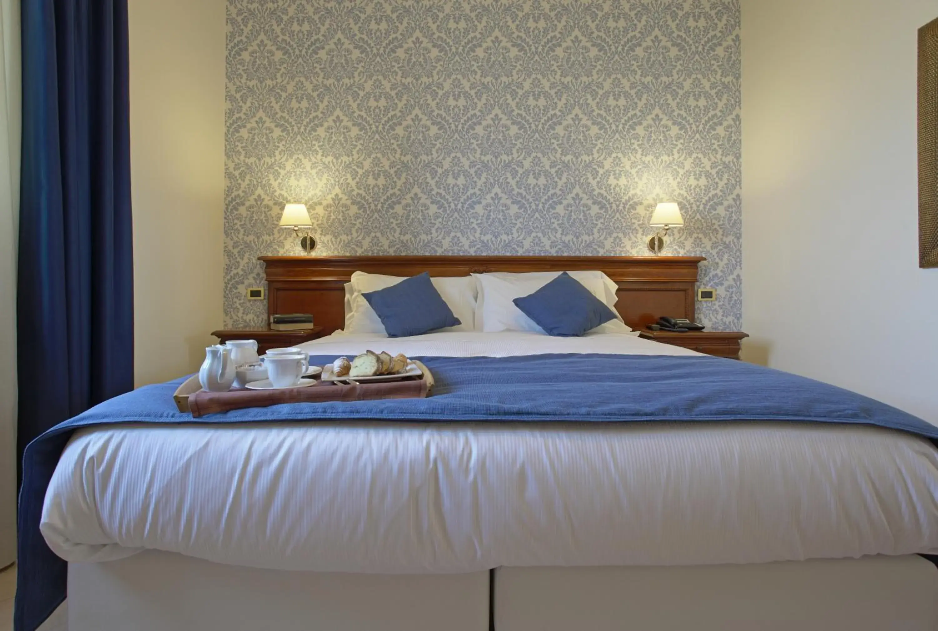 Bed in Relais Villa Giuliana