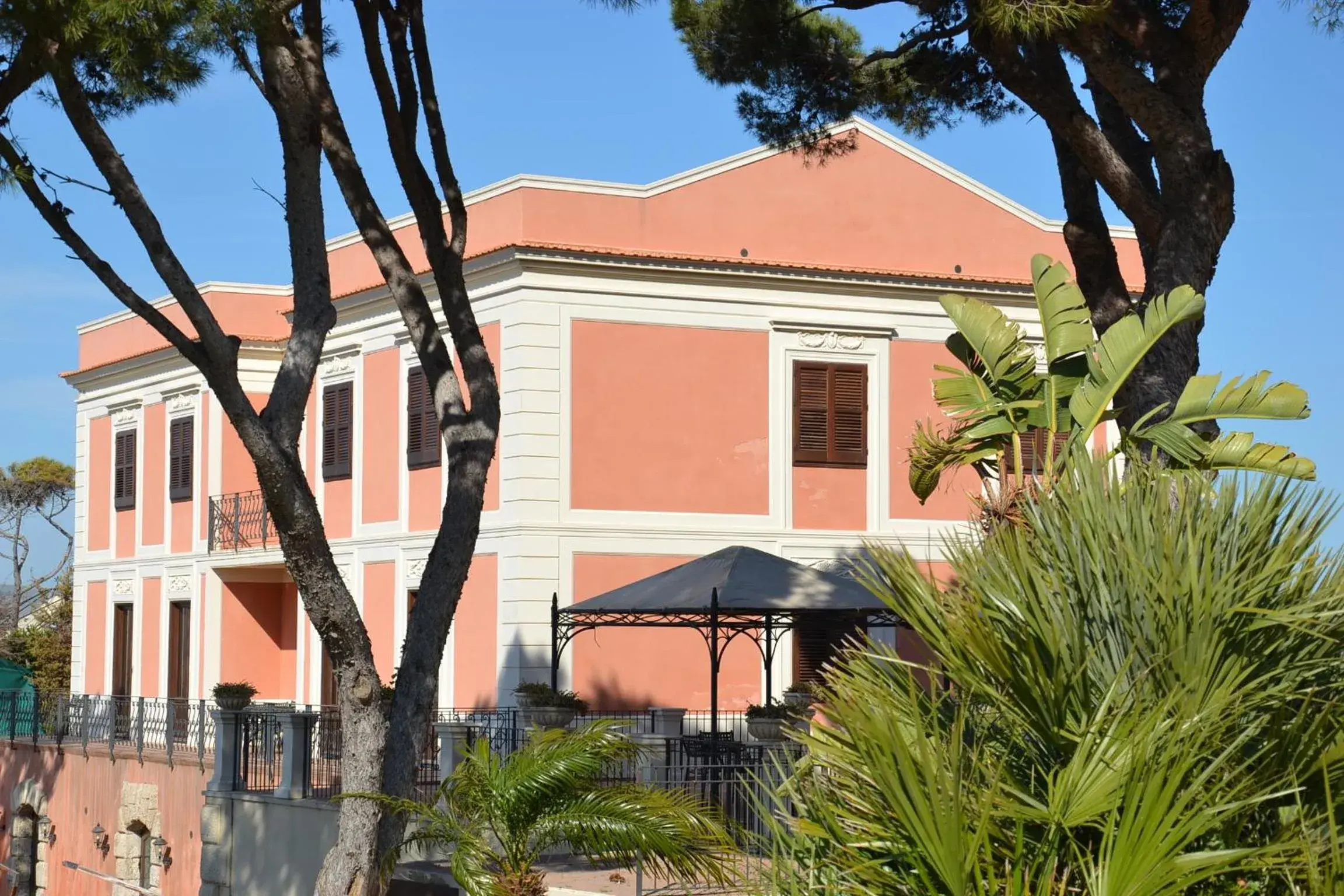 Facade/entrance, Property Building in Relais Villa Giuliana