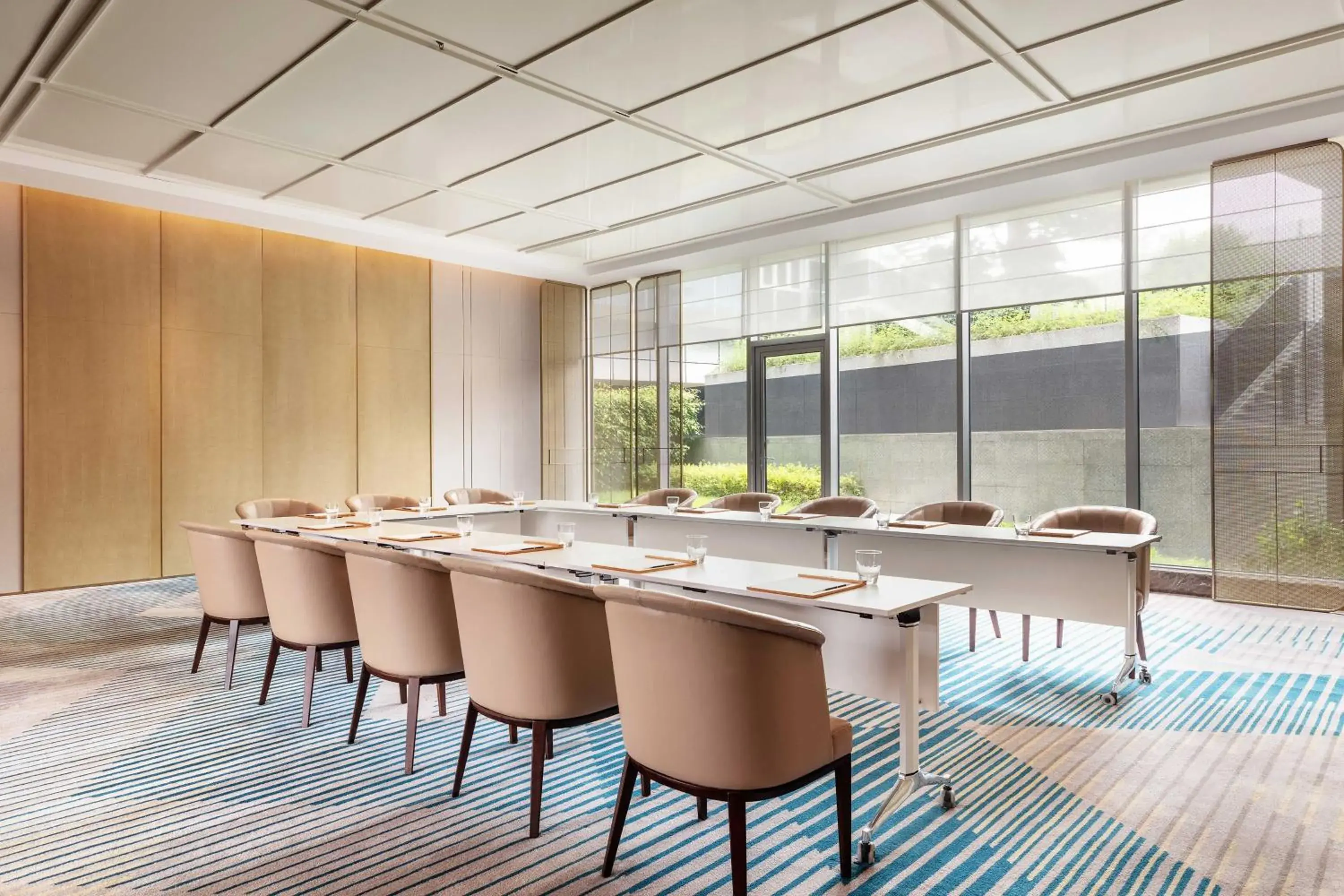 Meeting/conference room in Midea Shunde, a Tribute Portfolio Hotel Meeting/conference room in Midea Shunde, a Tribute Portfolio Hotel