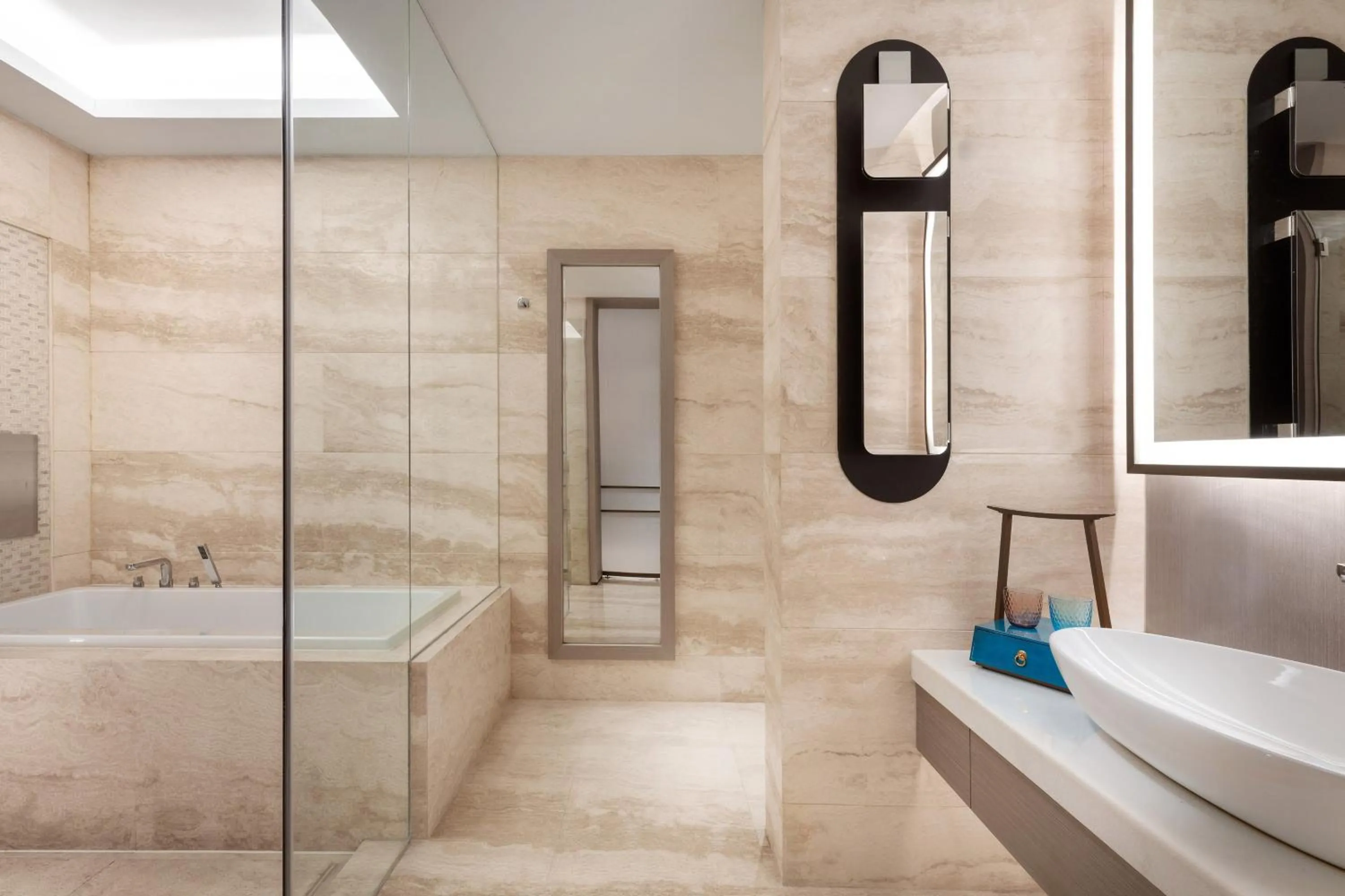 Bathroom in Midea Shunde, a Tribute Portfolio Hotel