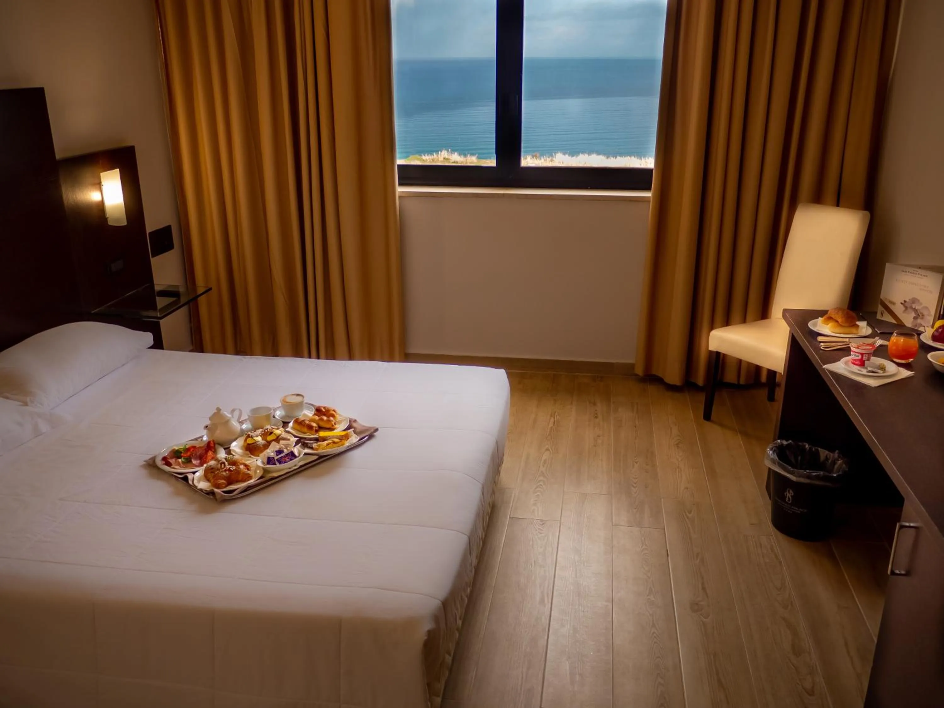 Bed in San Paolo Palace Hotel