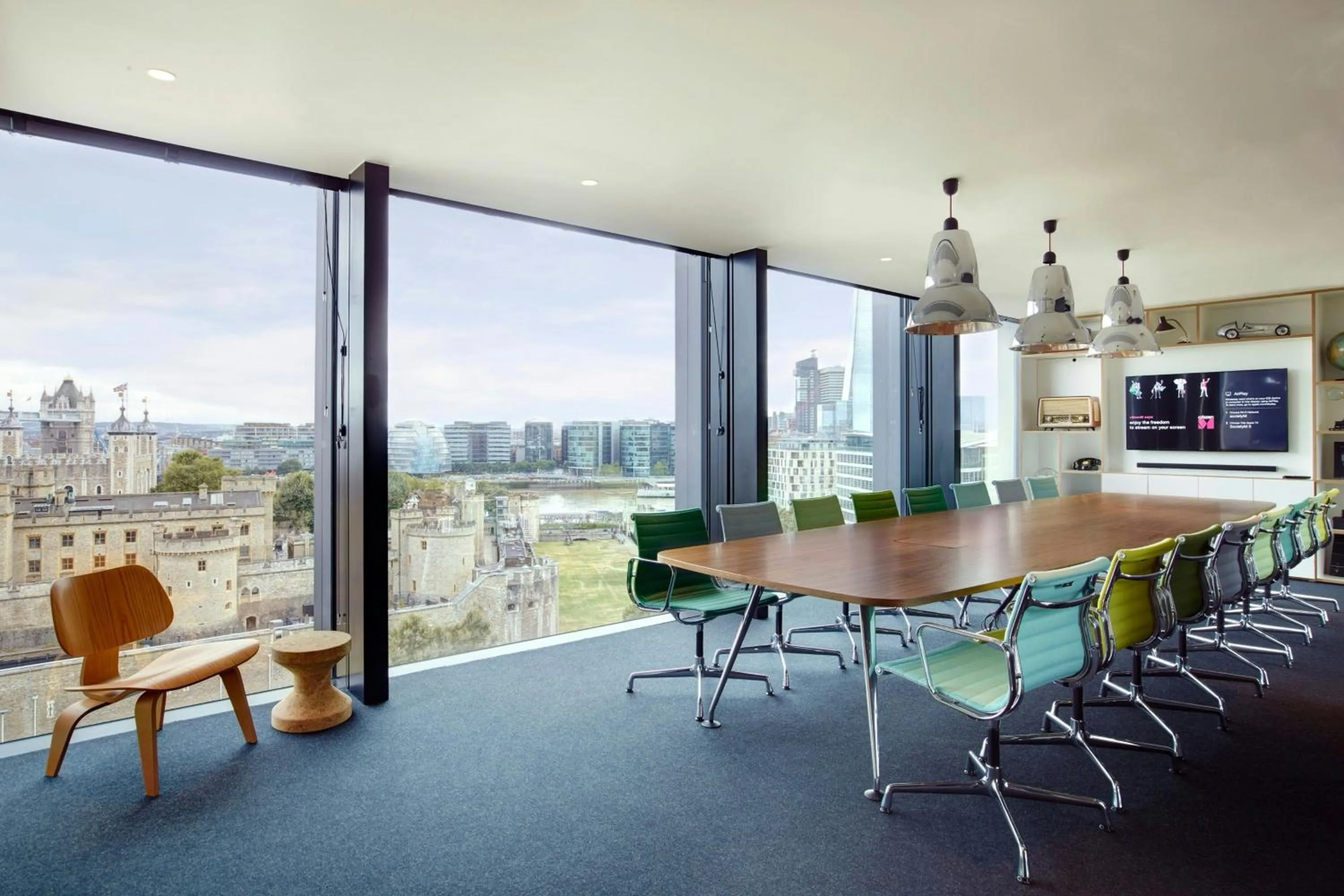 Meeting/conference room in citizenM Tower of London