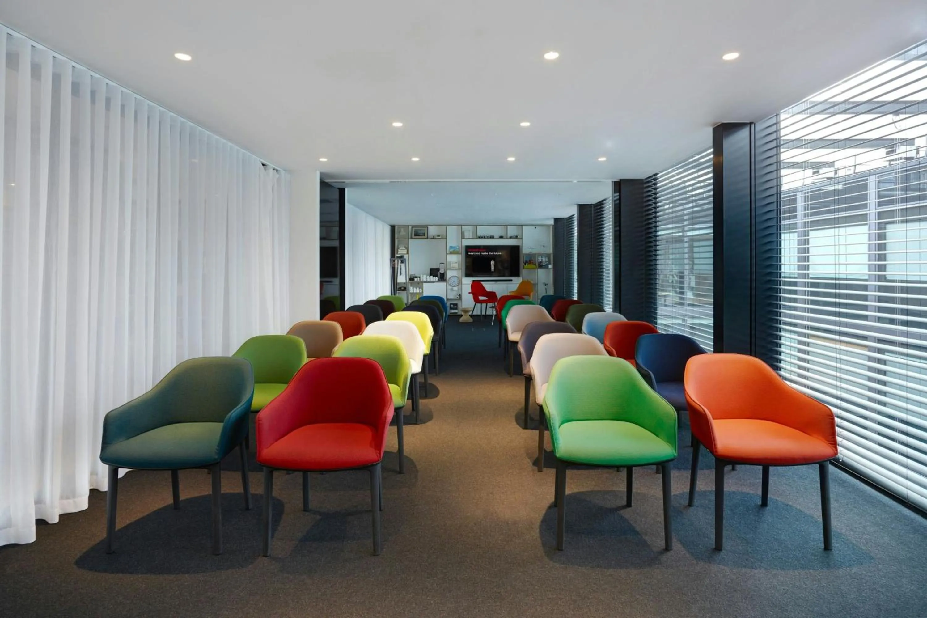 Meeting/conference room in citizenM Tower of London