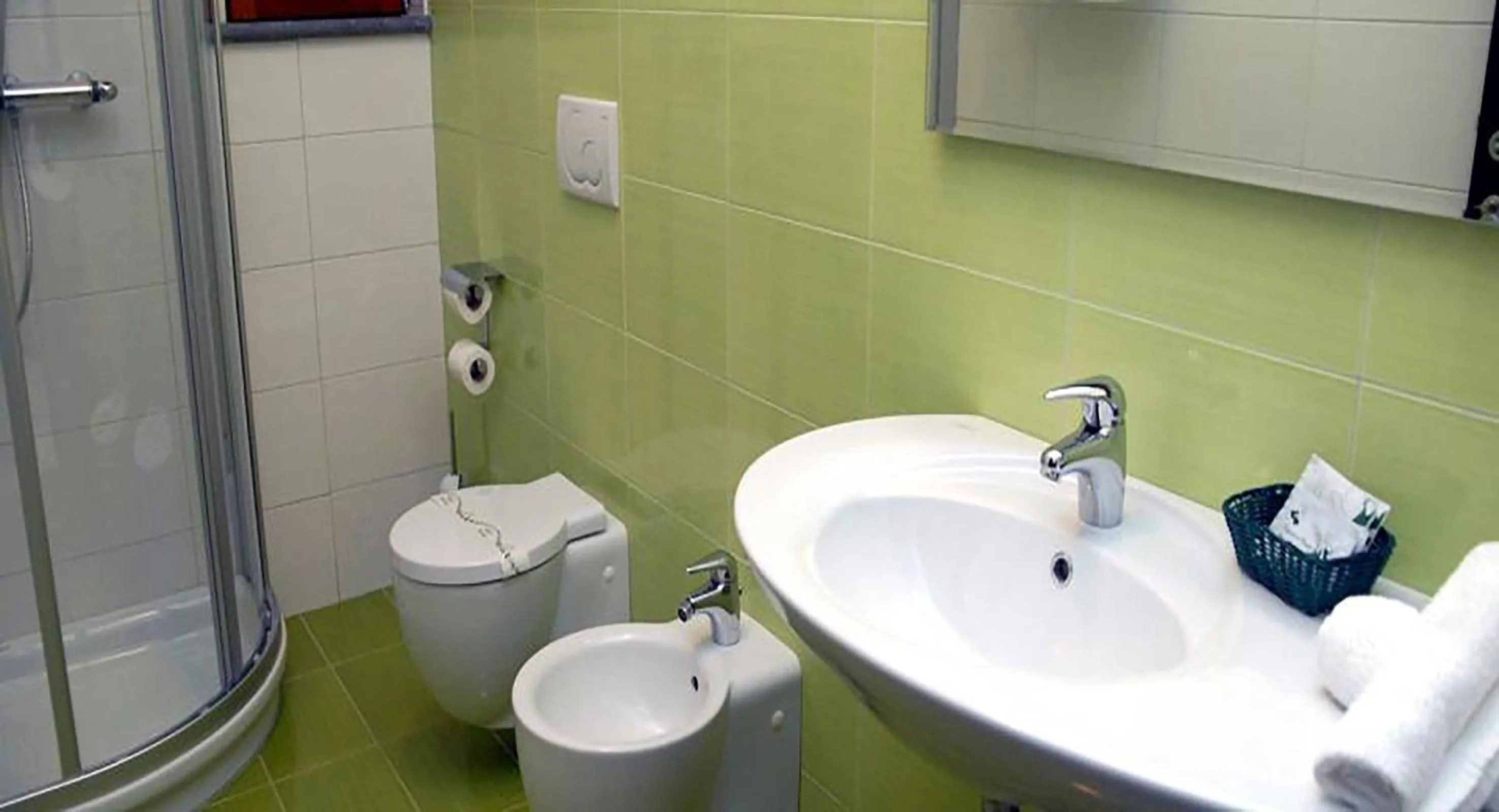 Shower in La Zagara Hotel