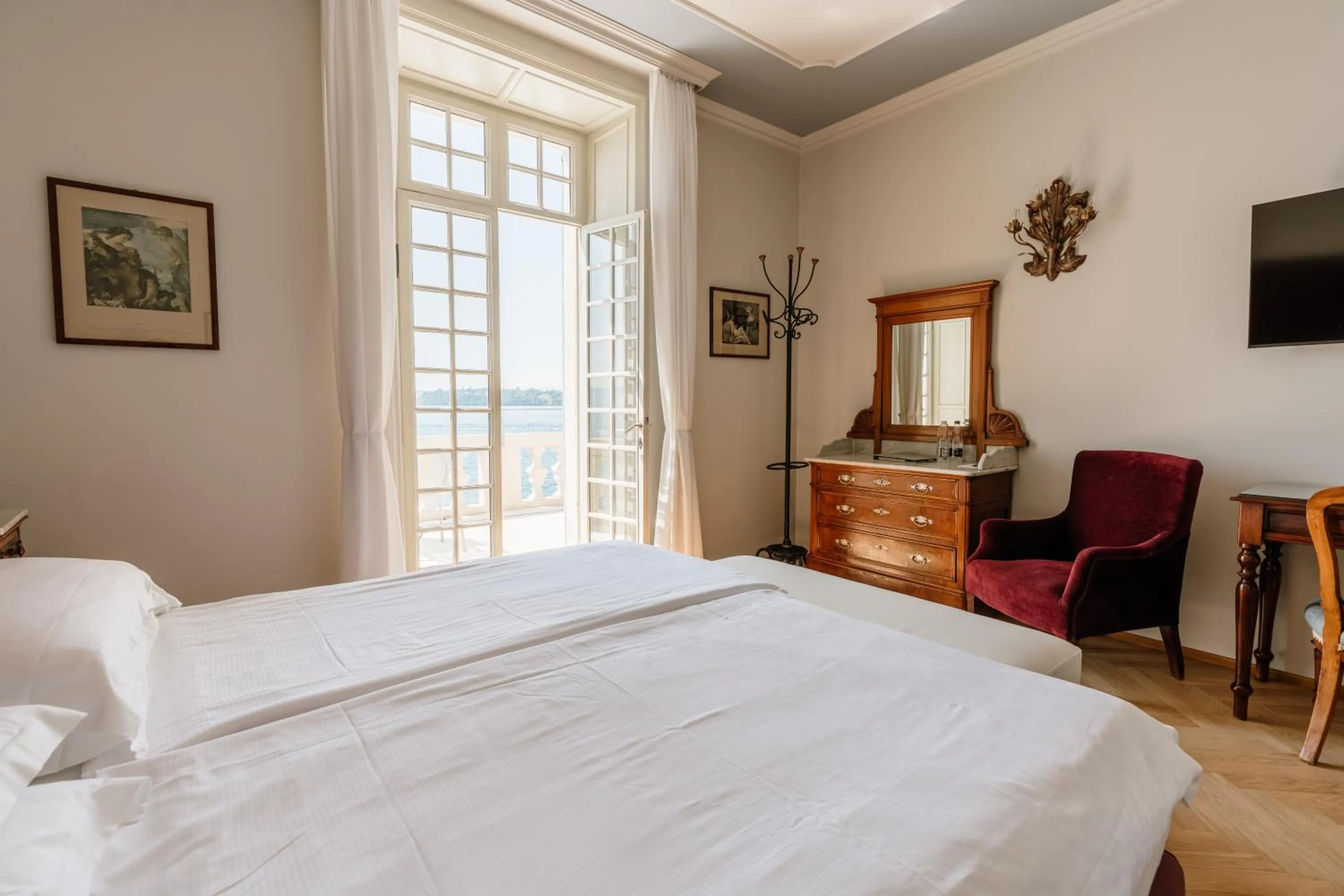 Photo of the whole room, Bed in Hotel Monte Baldo e Villa Acquarone