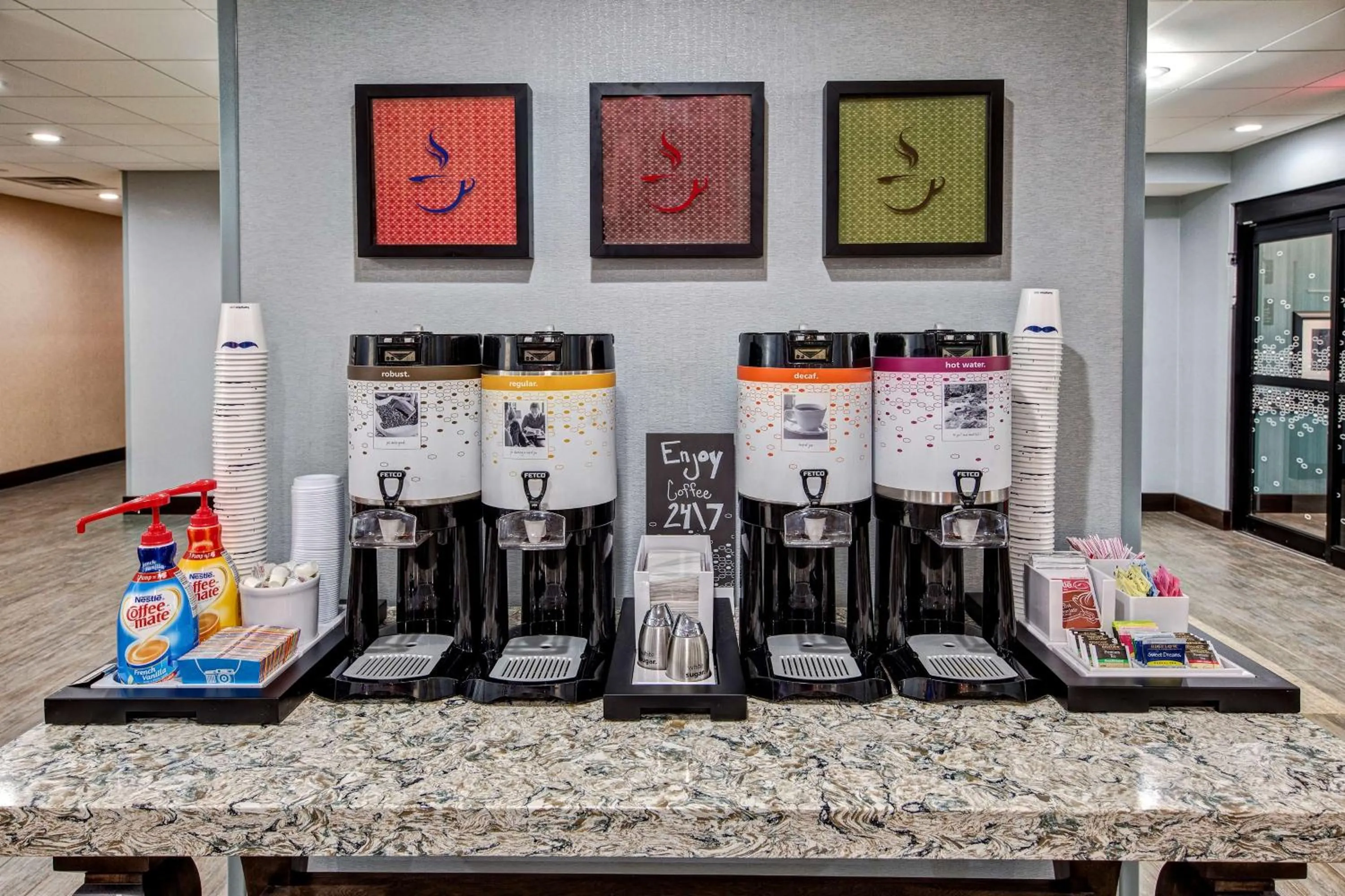 Dining area in Hampton Inn Summerville SC