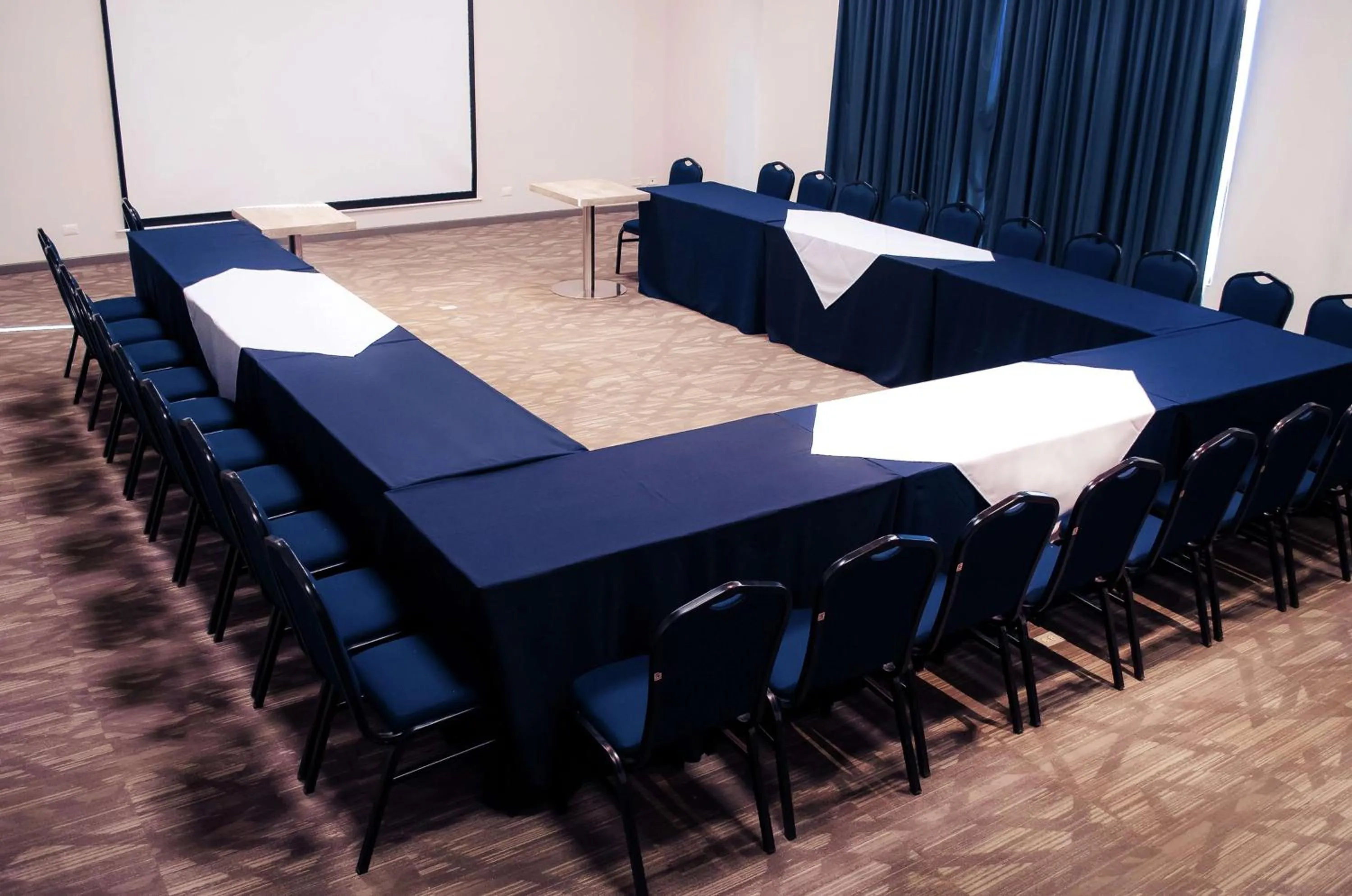 Meeting/conference room in Hampton Inn by Hilton Durango