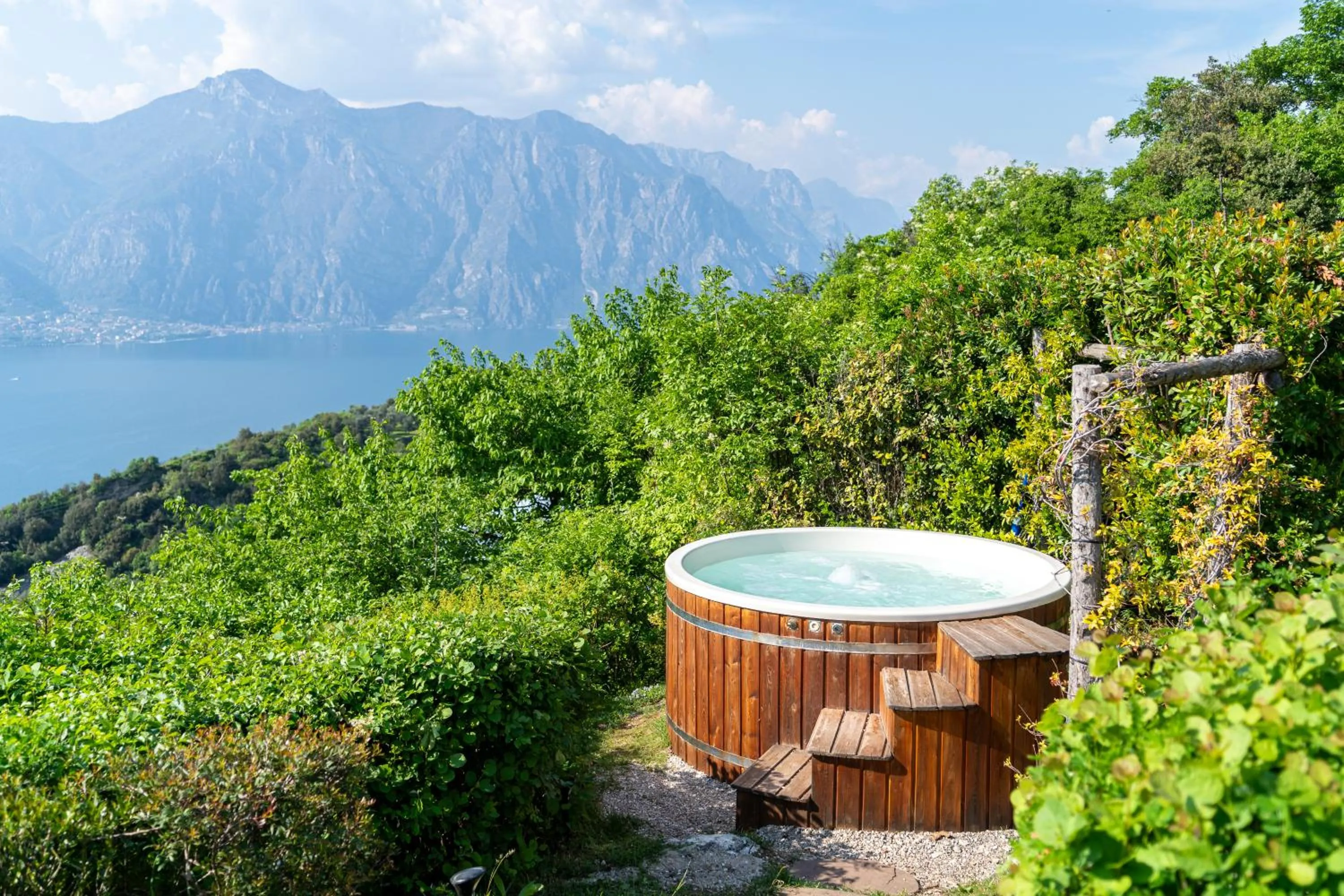 Hot Tub in Hotel Querceto Wellness & Spa - Garda Lake Collection