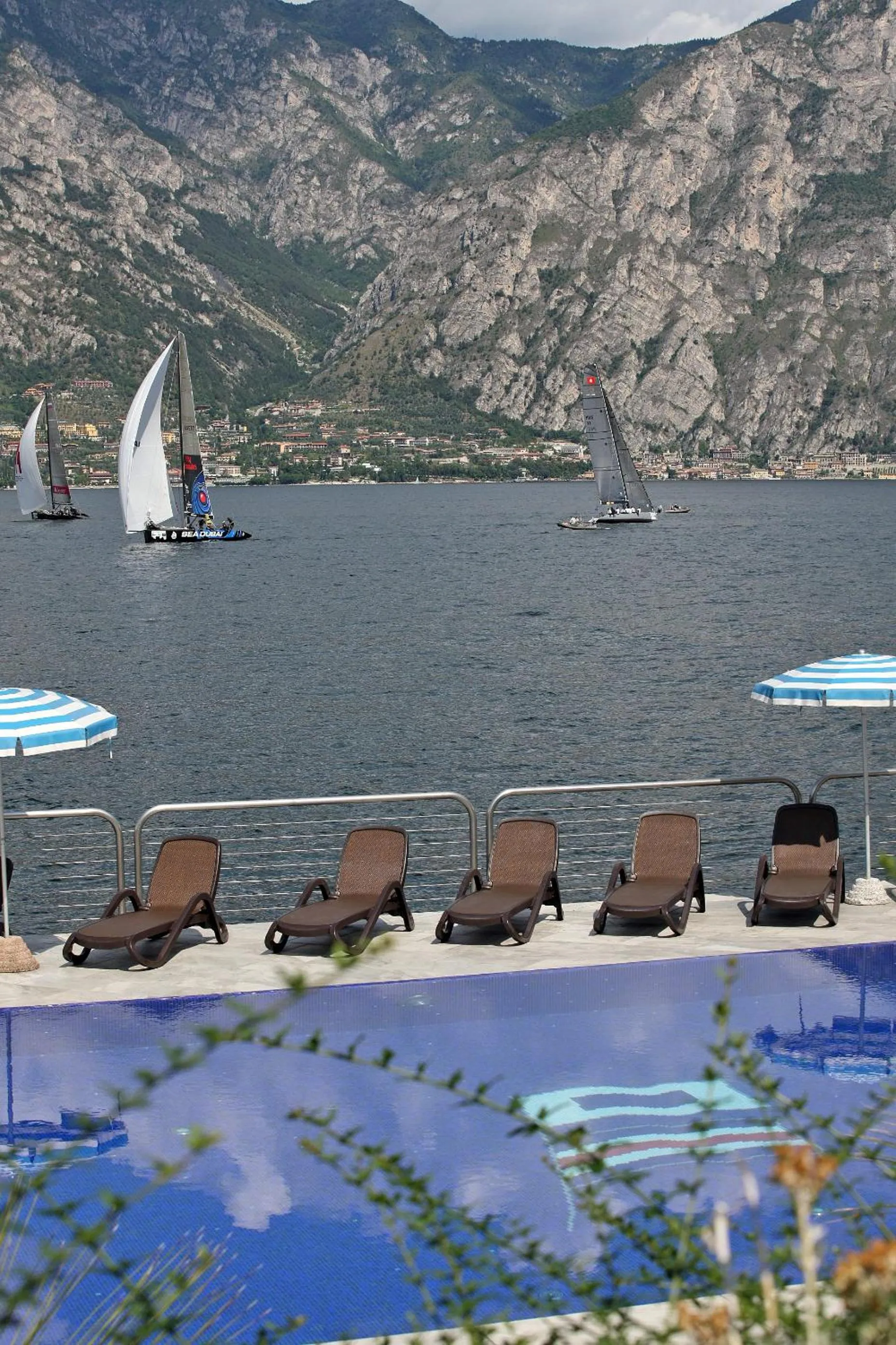 Pool view in Hotel Sailing Center