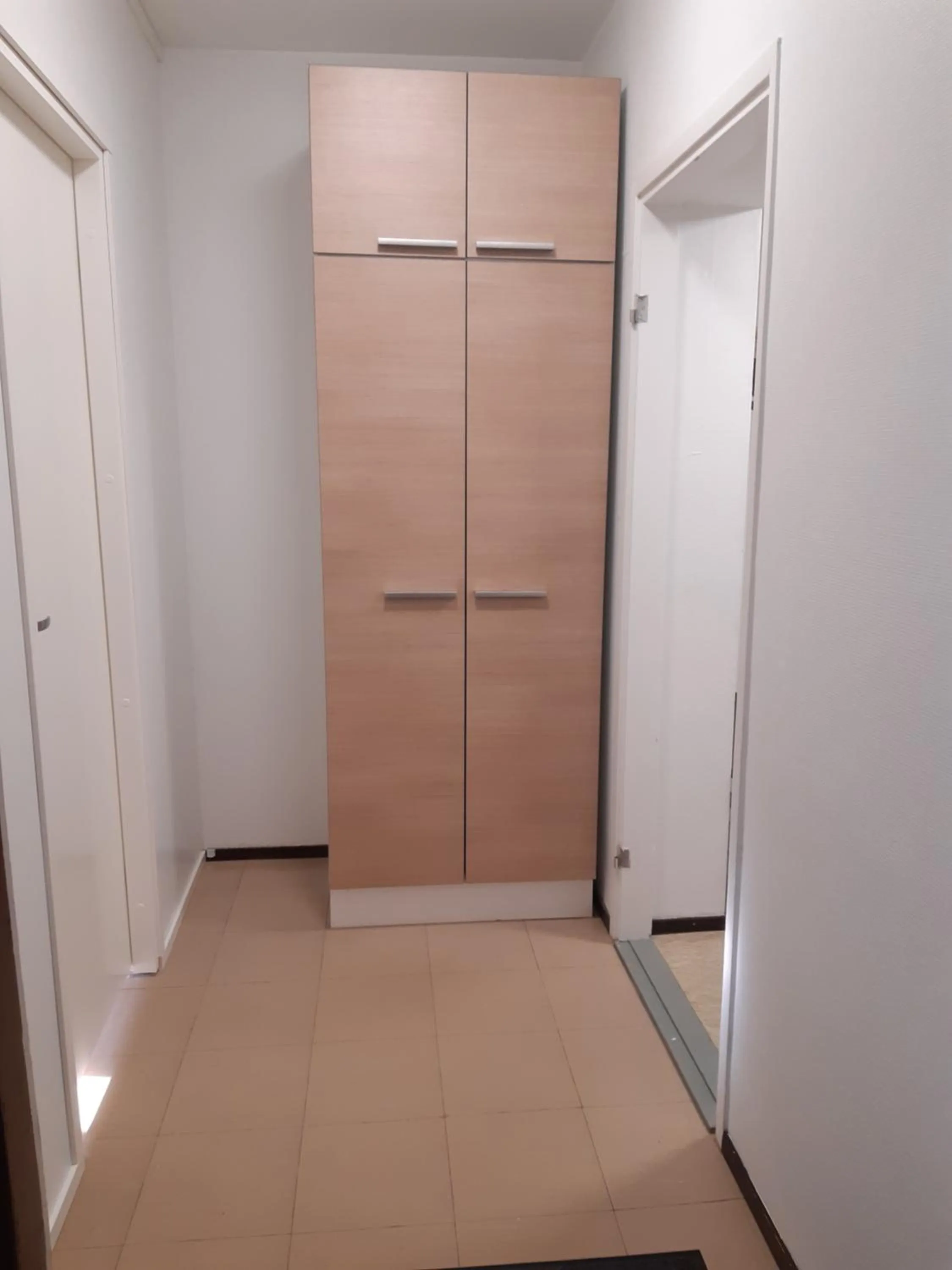 wardrobe in Kuukkeli Apartments Sodankylä
