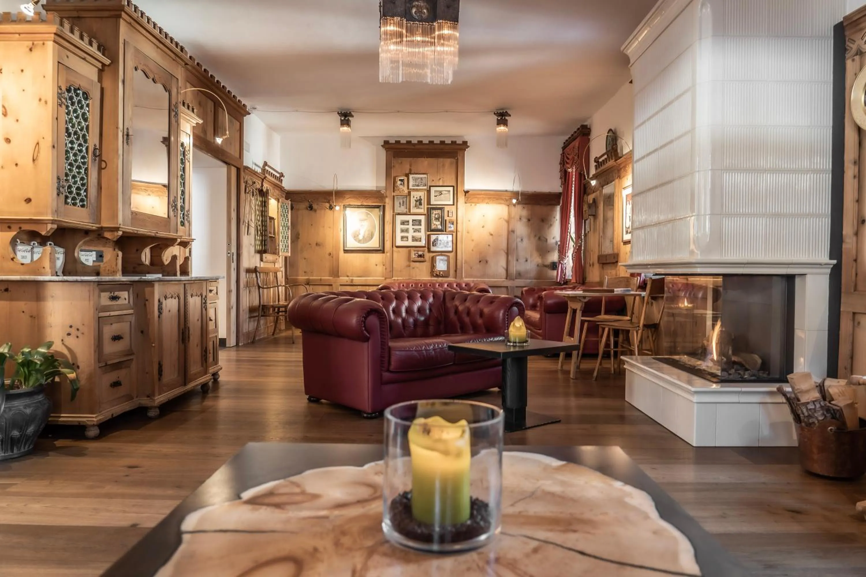 Communal lounge/ TV room in Hotel Luna Mondschein